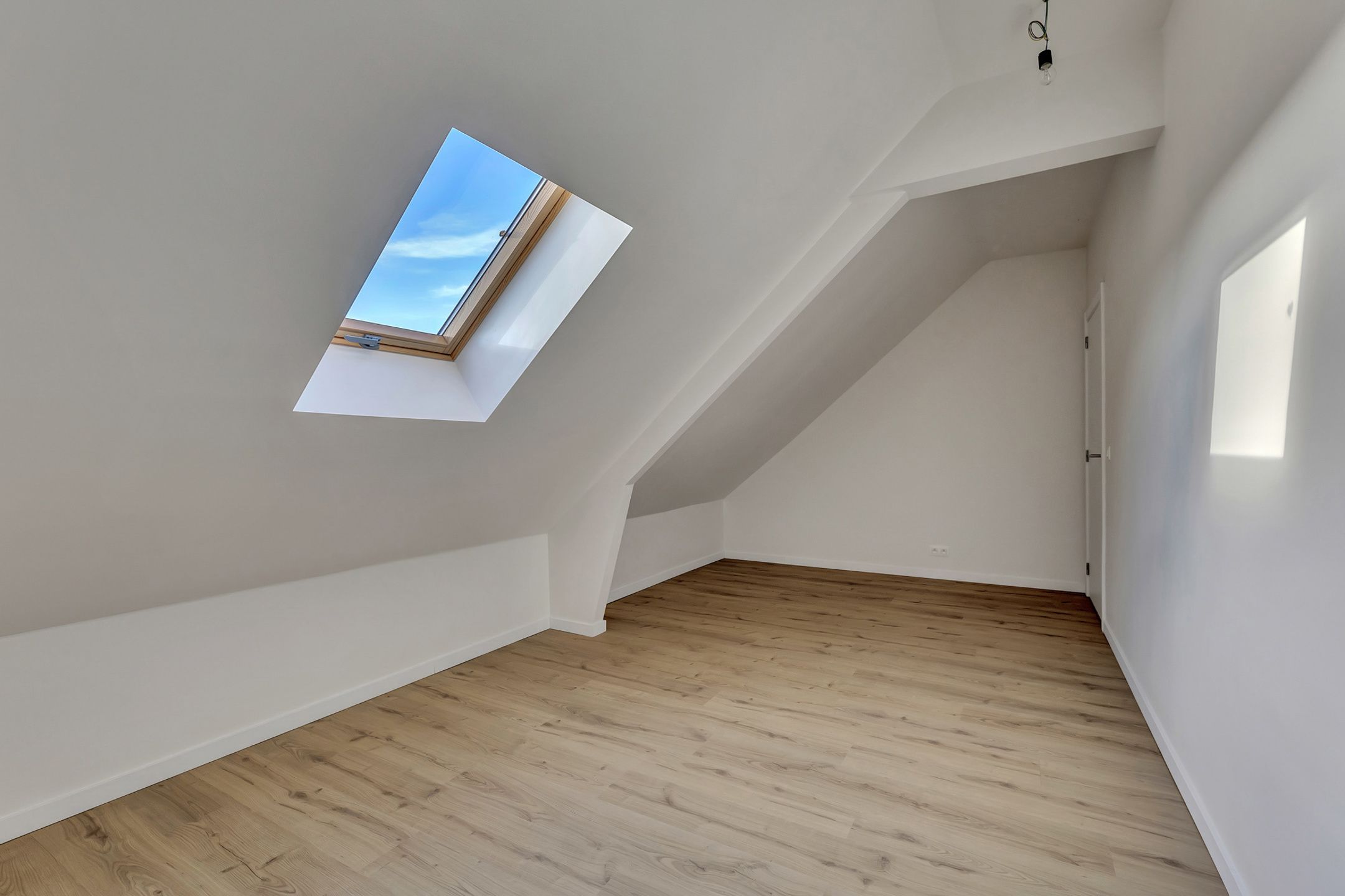 Volledig gerenoveerde woning met 4 slpks en tuin foto 23