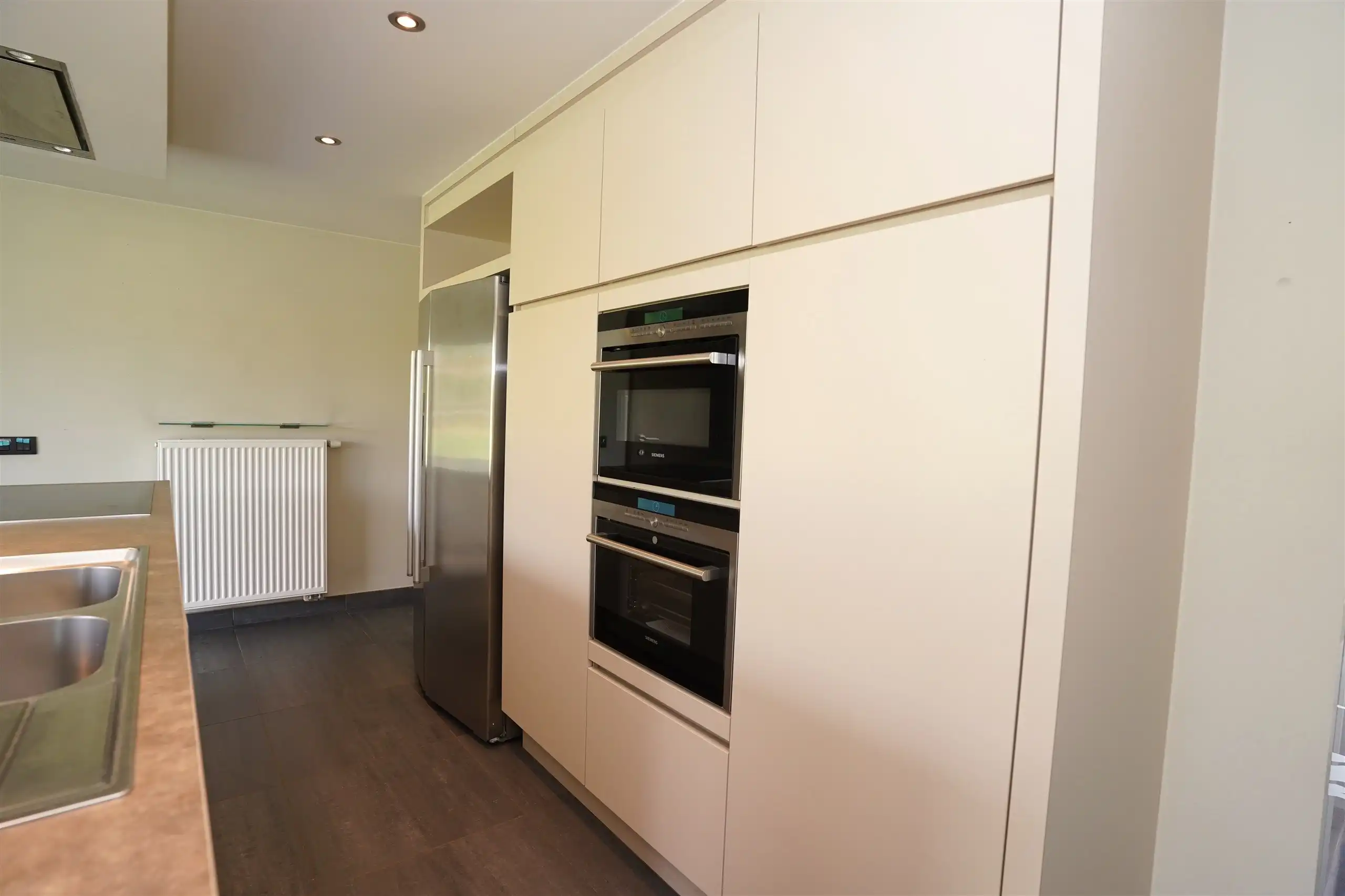 Prachtige halfopen villa met zicht op groen – ruimte, rust en comfort op 952 m² foto 14