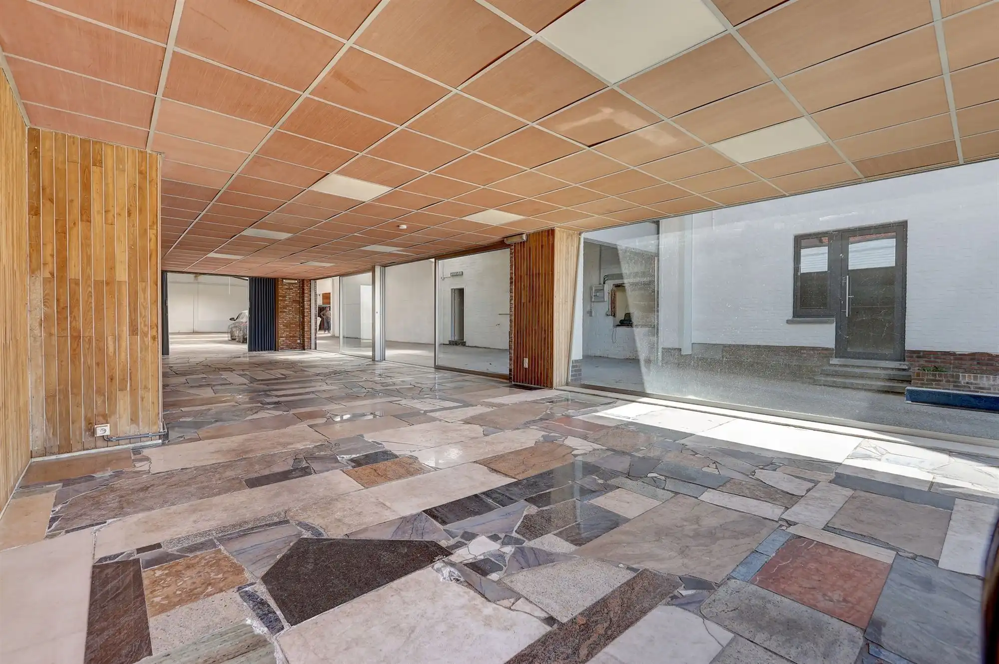 Ruime woning met magazijn van 302m²+ winkel foto 6