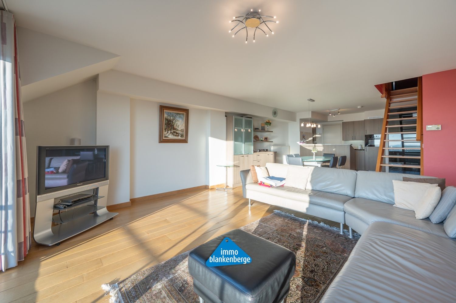Modern duplexappartement met adembenemende zichten nabij de Zeedijk foto 5