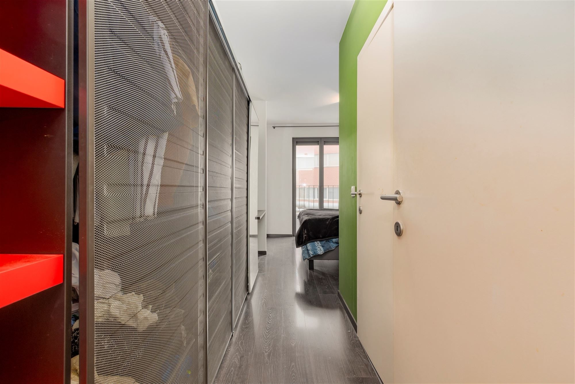 Recent 1 slpk appartement met groot terras foto 12