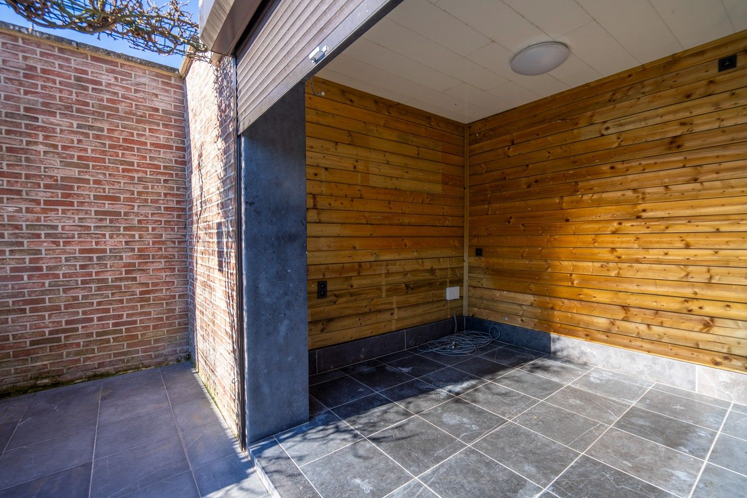 RUIME WONING MET UITWEG foto 13