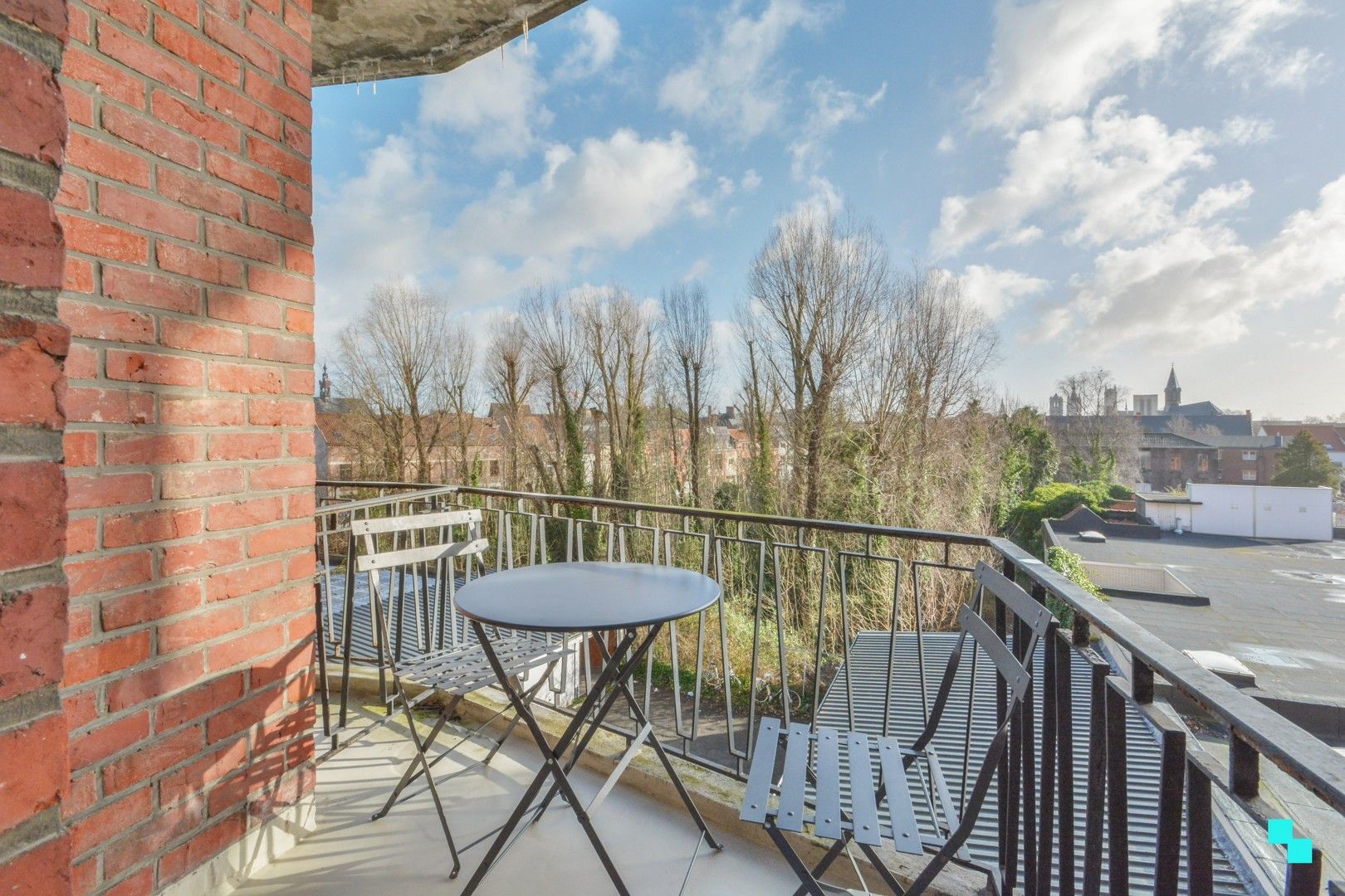 Appartement met garagebox op de Coupure foto 19