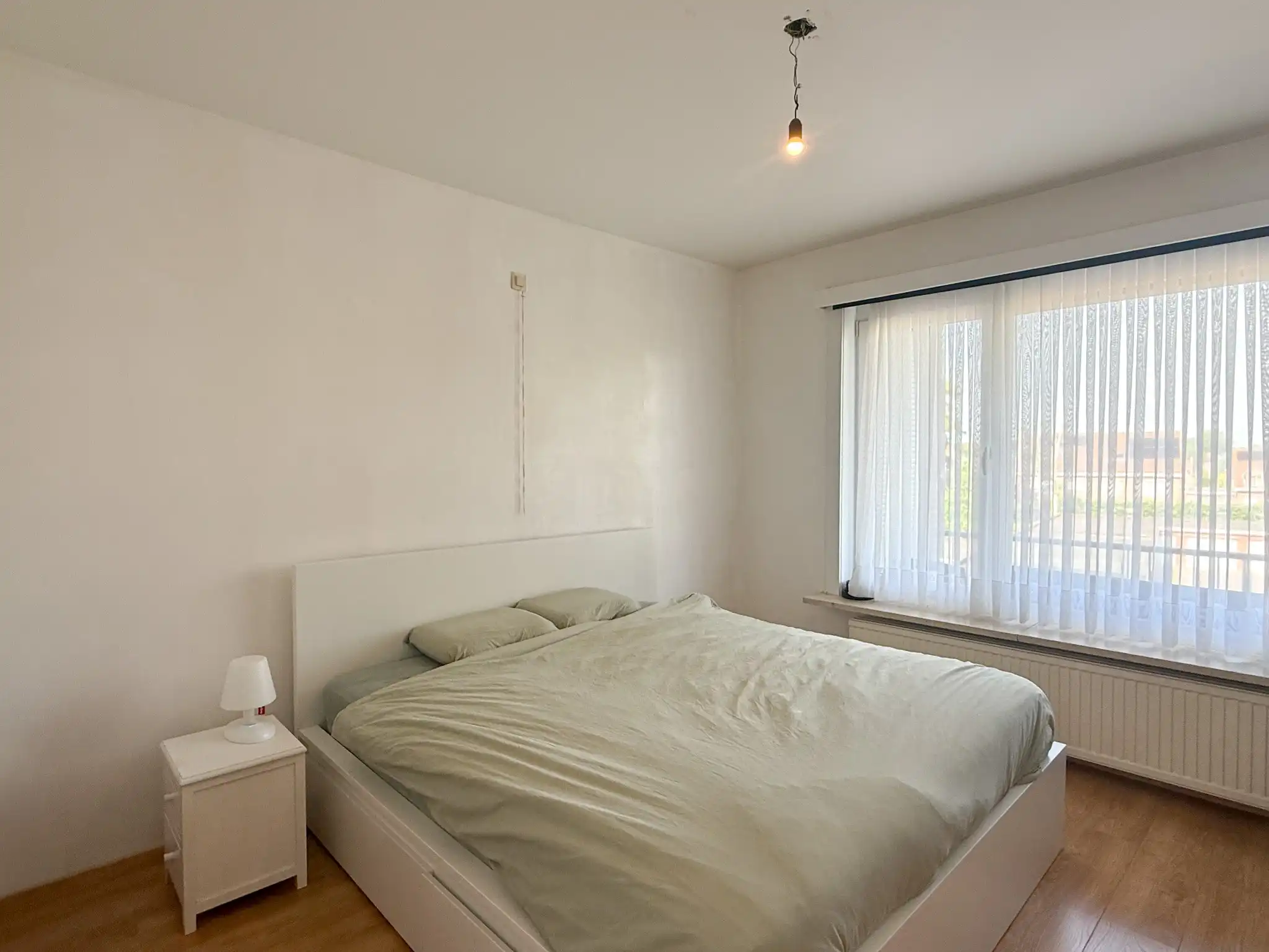 Appartement met twee slaapkamers, terras en autostaanplaats nabij het centrum van Beveren foto 8