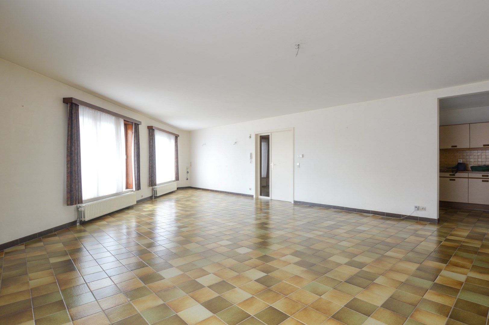 Ruim appartement gelegen in het centrum van Oudenburg foto 6