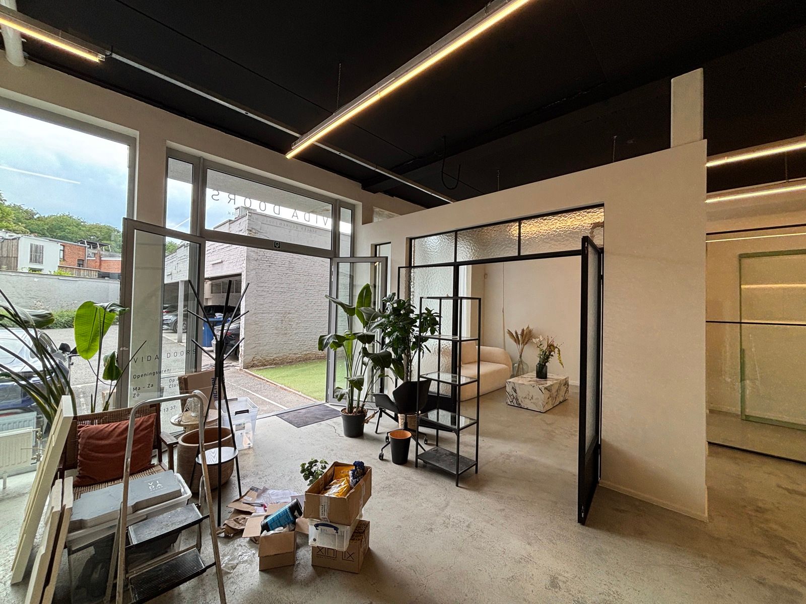 Handelsruimte met magazijn te huur in Mortsel (275 m²) foto 9