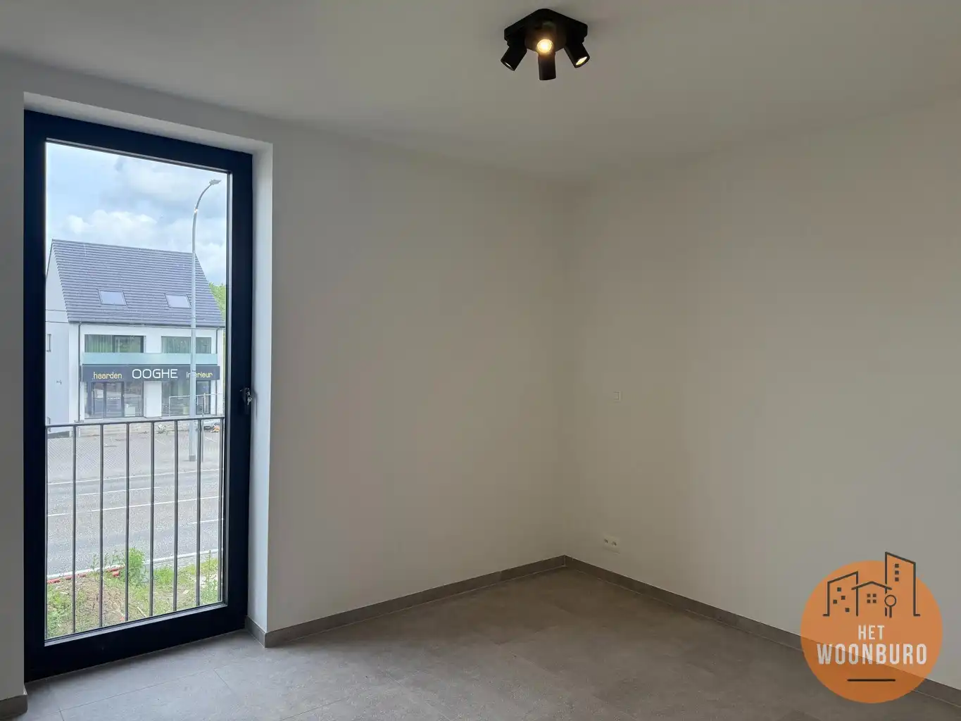 Nieuwbouw appartement met 2 slpks, terras en 2 staanplaatsen foto 11