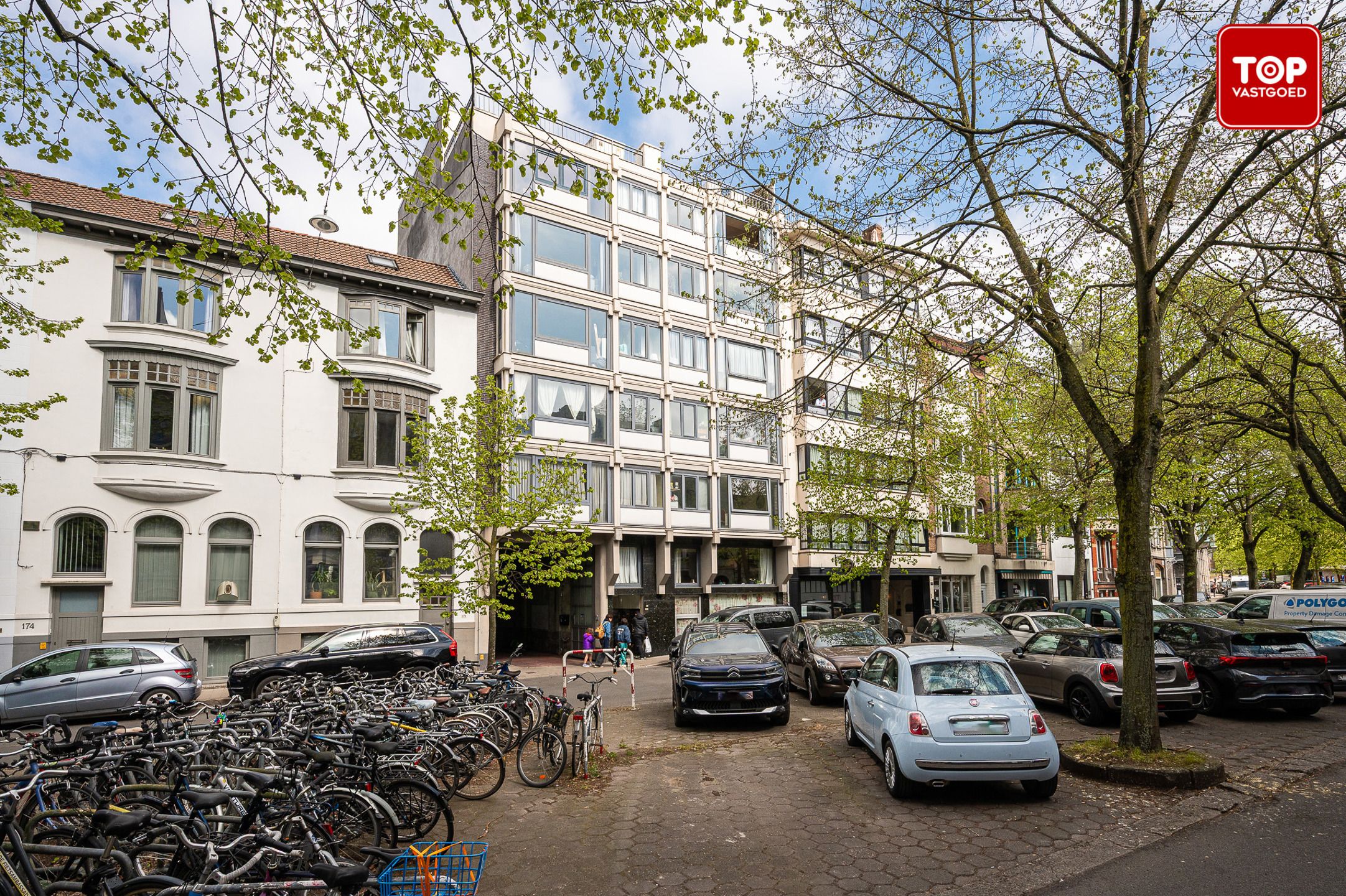 Instapklaar 2-slaapkamerappartement op toplocatie foto {{pictureIndex}}