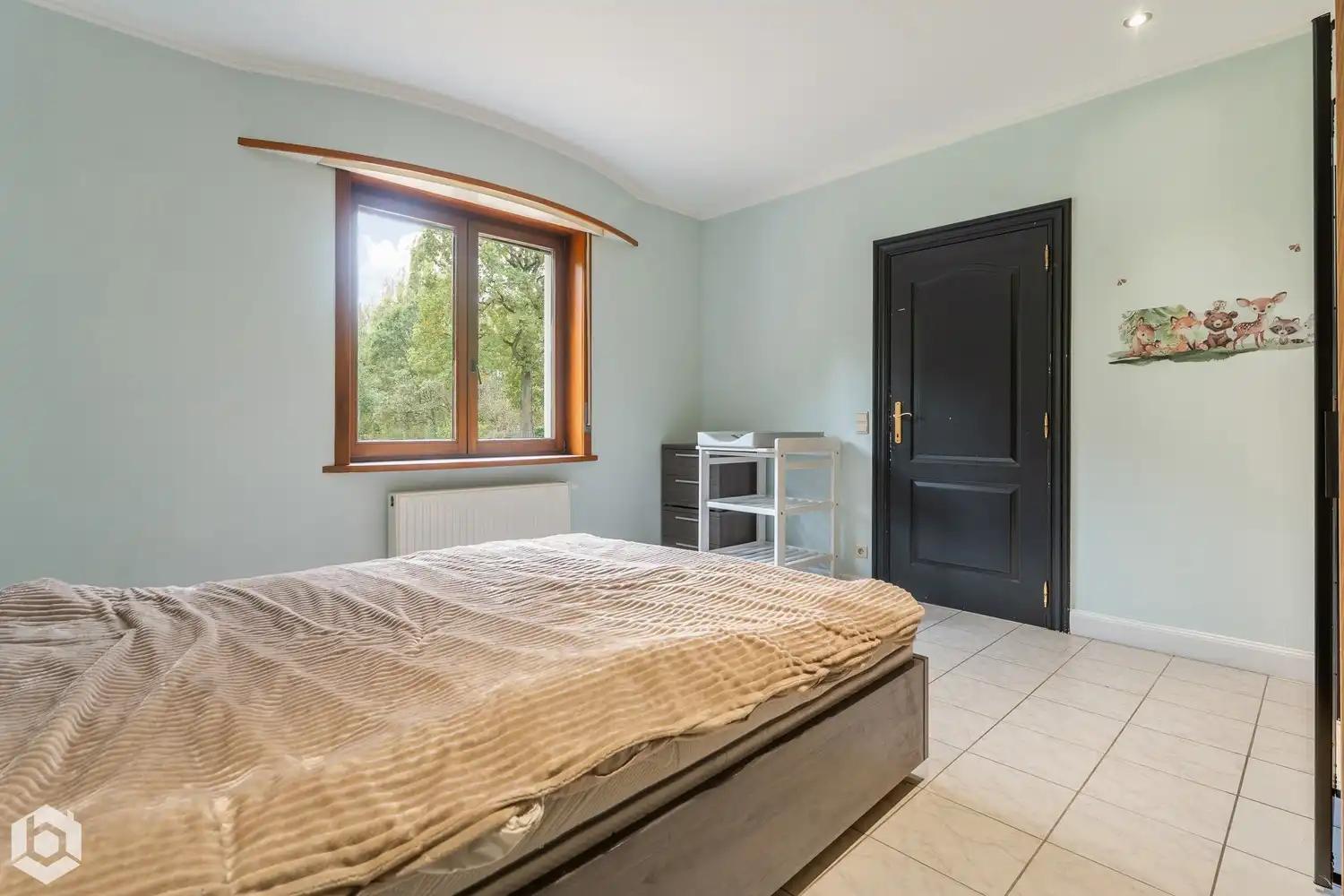 Prachtige gerenoveerde ruime woning in een groen kader foto 10