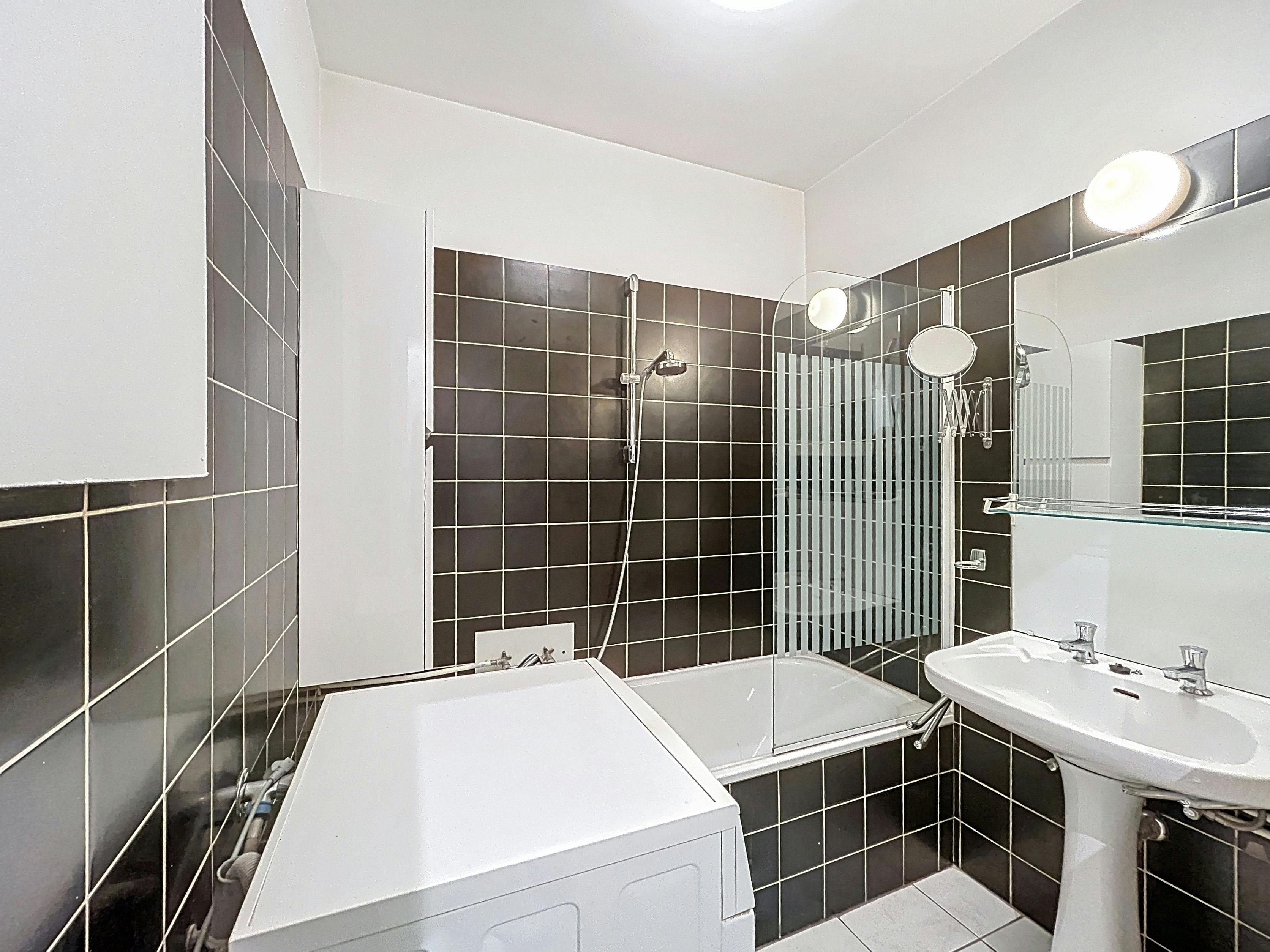 Ruim appartement met 3 kamers te huur in Harelbeke foto 11