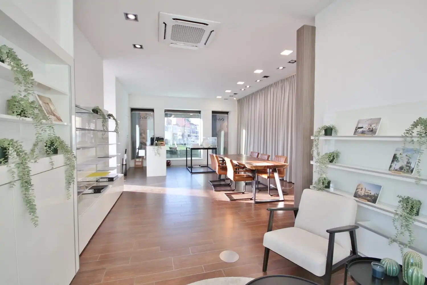 Mooie handelsruimte met veel potentieel foto 3