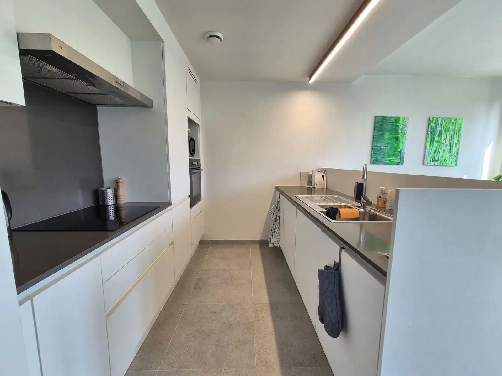Nieuwbouw appartement met 1 slaapkamer nabij centrum Gent foto 6