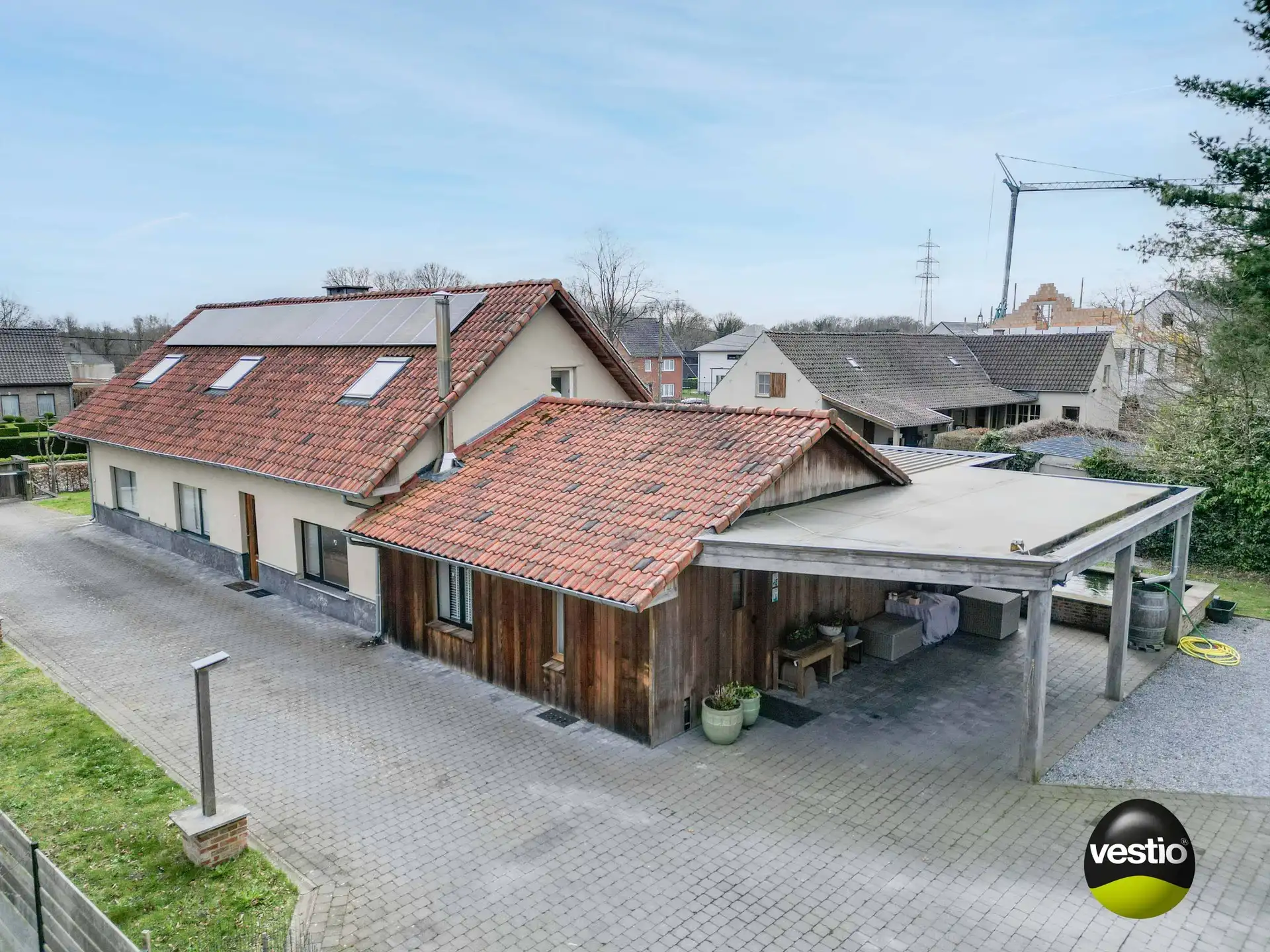 GERENOVEERDE LANGGEVELHOEVE OP 37,90 ARE MET TOPLIGGING IN ZEVENHUIZEN foto 5