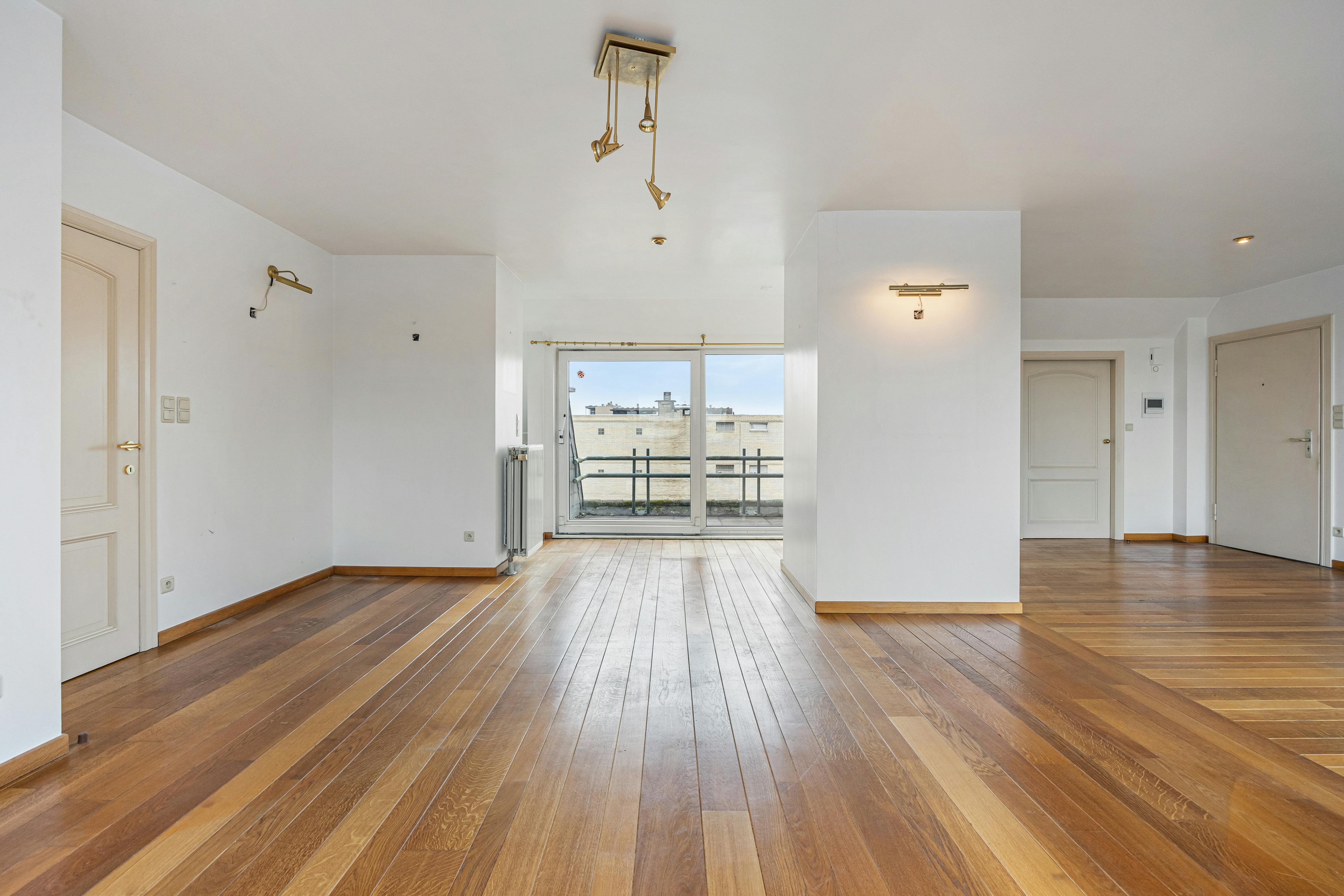 Penthouse in hartje Genk foto 4