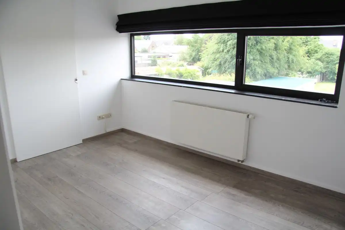 Moderne en ruime woning met 3 slk, terras en tuin  foto 16