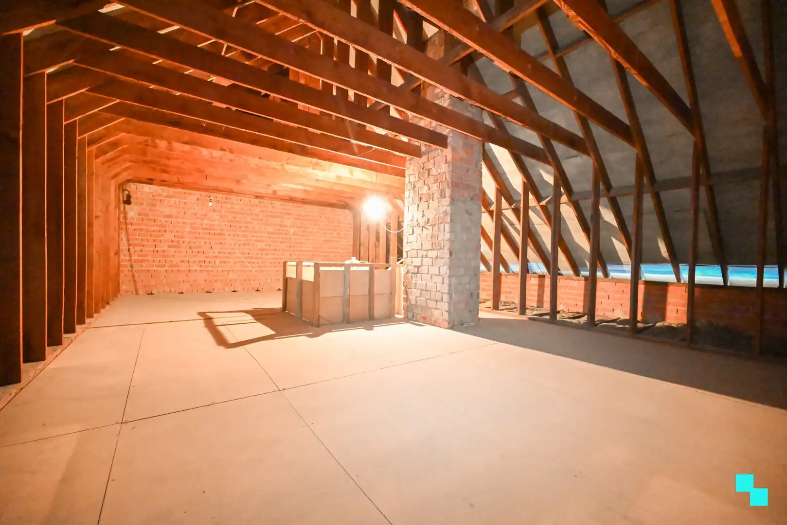 Te renoveren eengezinswoning met vier slaapkamers en ruime tuin foto 29