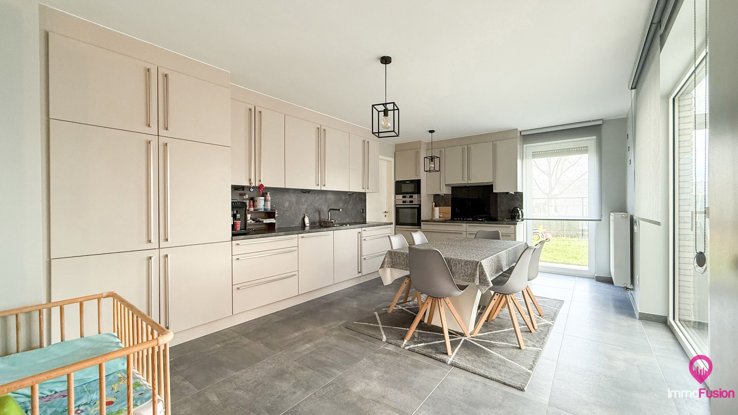 Recente halfopen woning met 2slpk en mooi tuin in Boekt! foto 6
