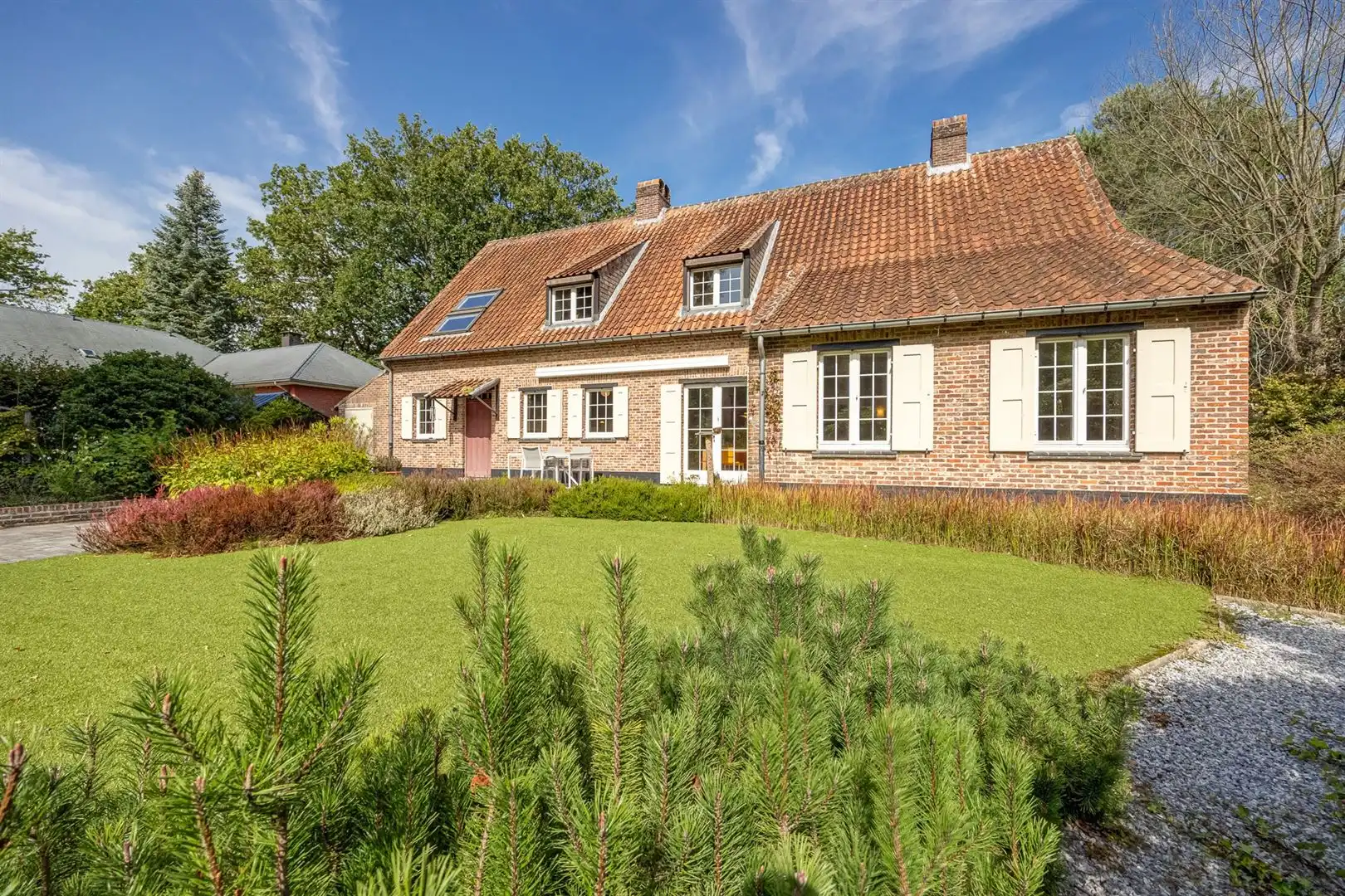 Karaktervolle landelijke woning met 4 slpk en ruime tuin foto 32