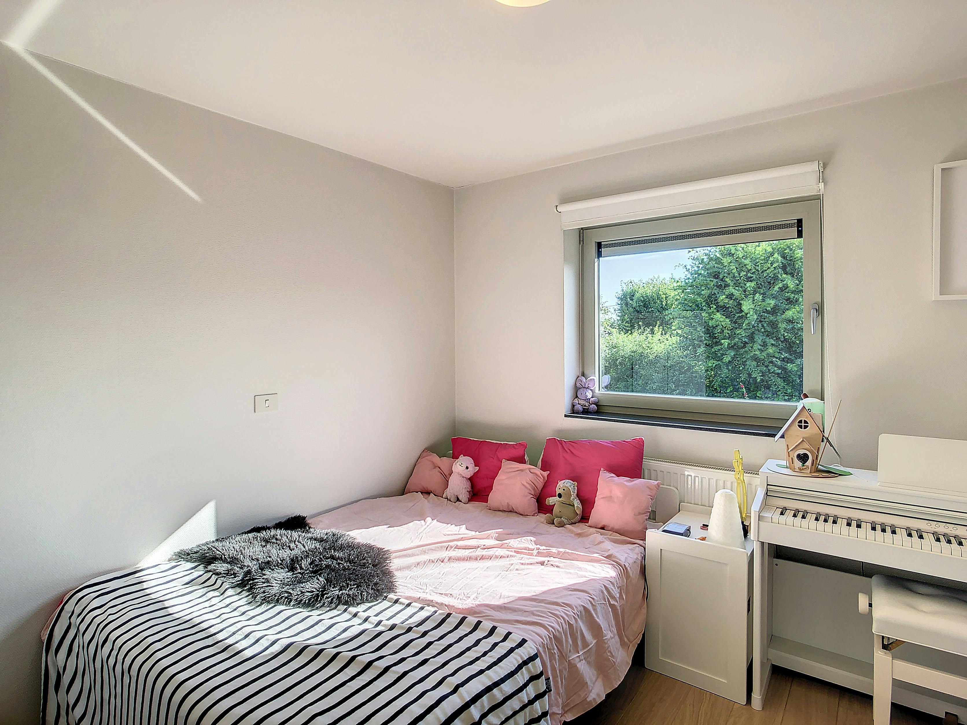 Recente woning (200m²) met 4 kamers te huur in Kortrijk foto 11