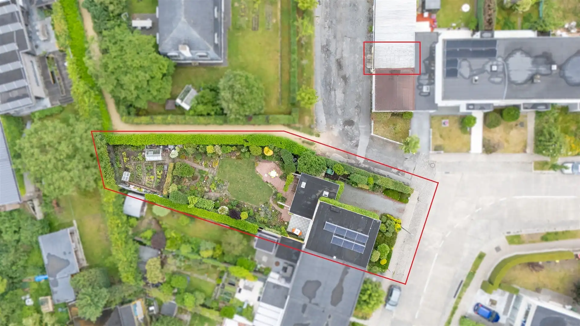 Woning op toplocatie en pracht tuin hartje Merelbeke-Melle foto 3