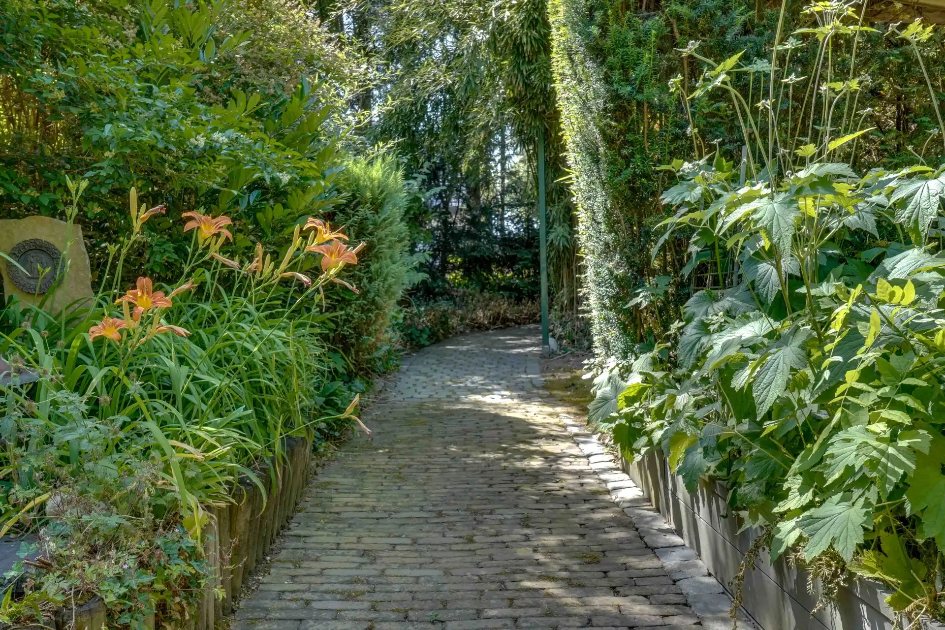 EXCLUSIEVE VILLA IN DOODLOPENDE STRAAT foto 52