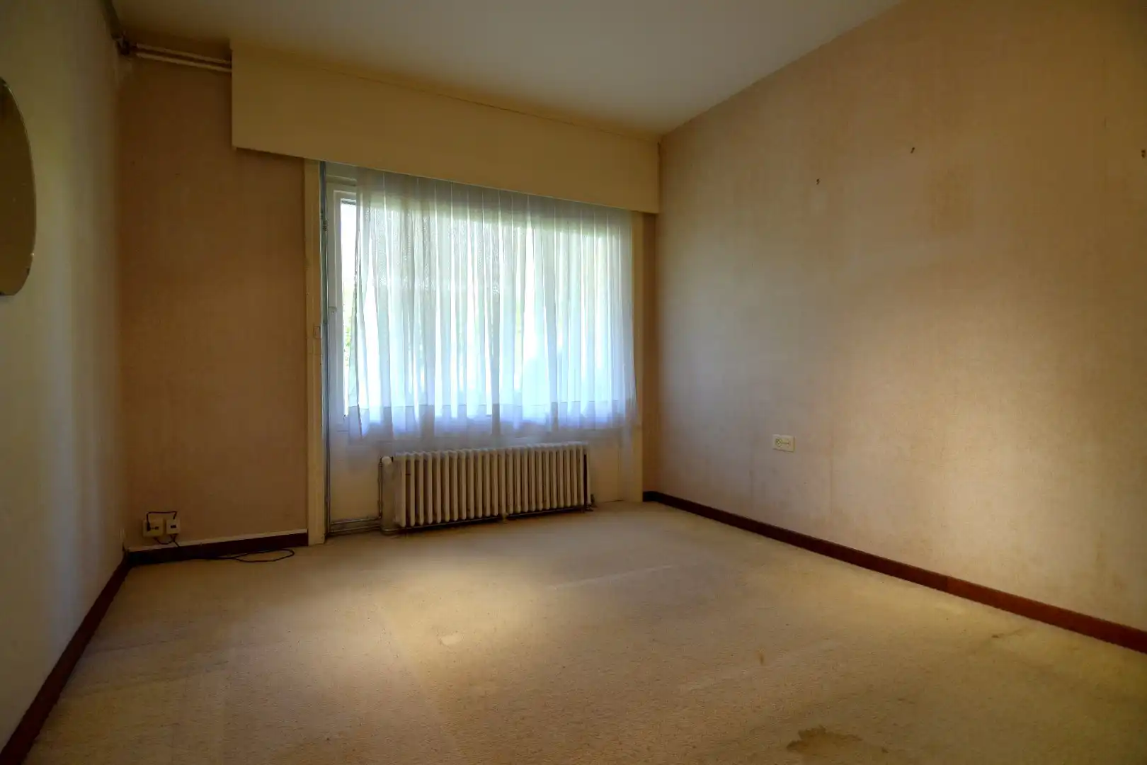 Alleenstaande woning met achterliggende opslag ruimte (205 m²) te koop in Heule foto 12