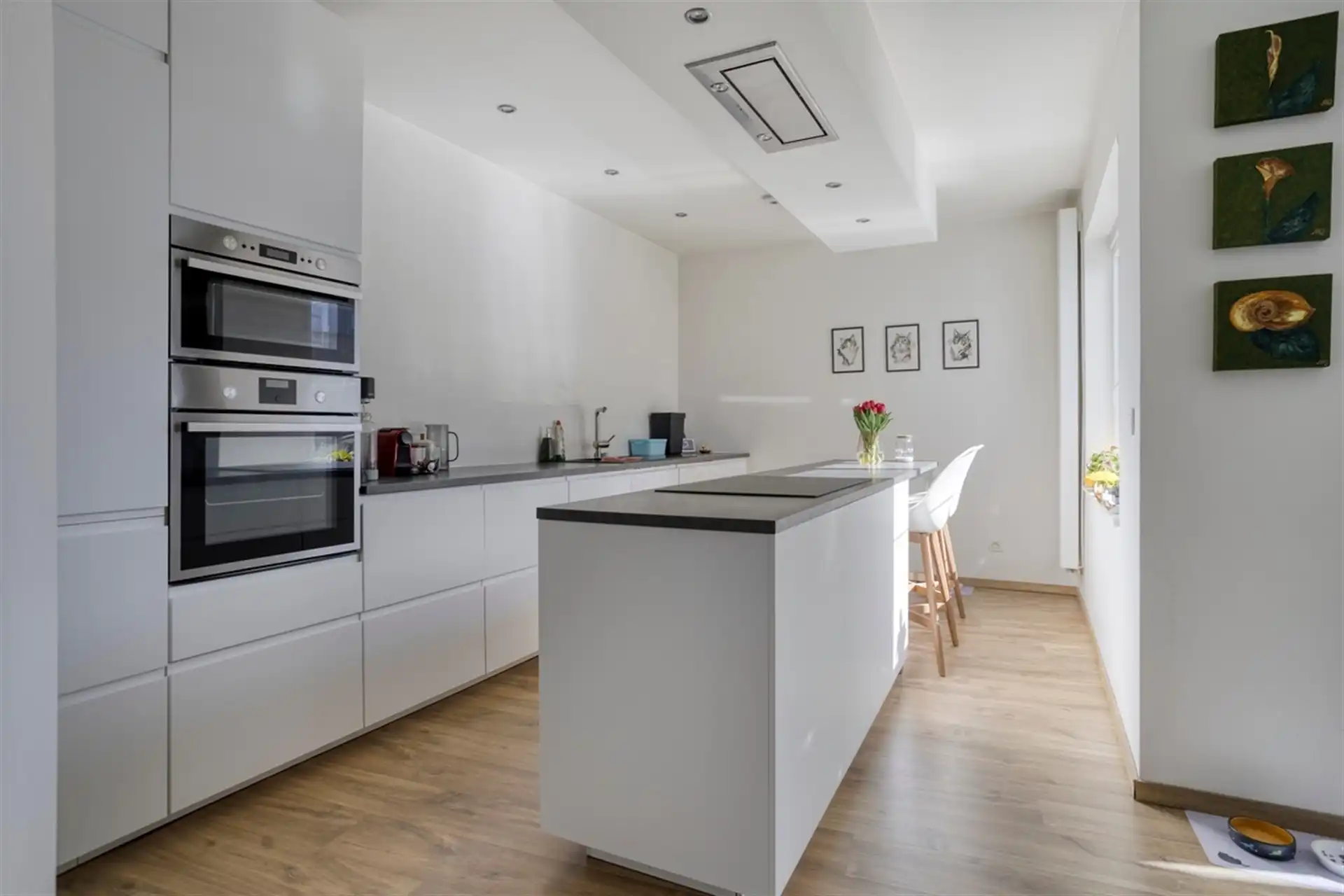 Ruime, volledig gerenoveerde woning in hartje centrum foto 8