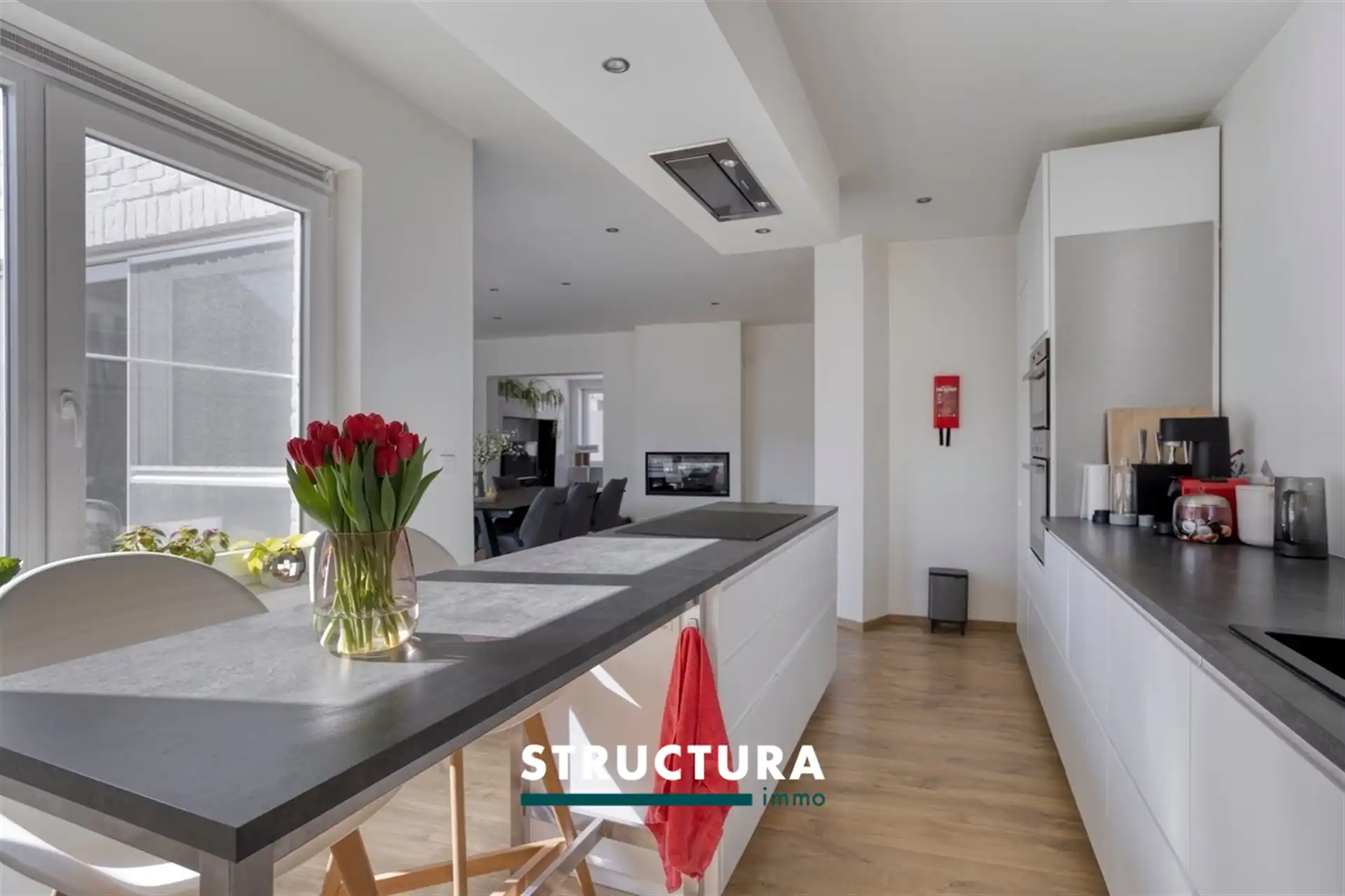 Ruime, volledig gerenoveerde woning in hartje centrum foto 8