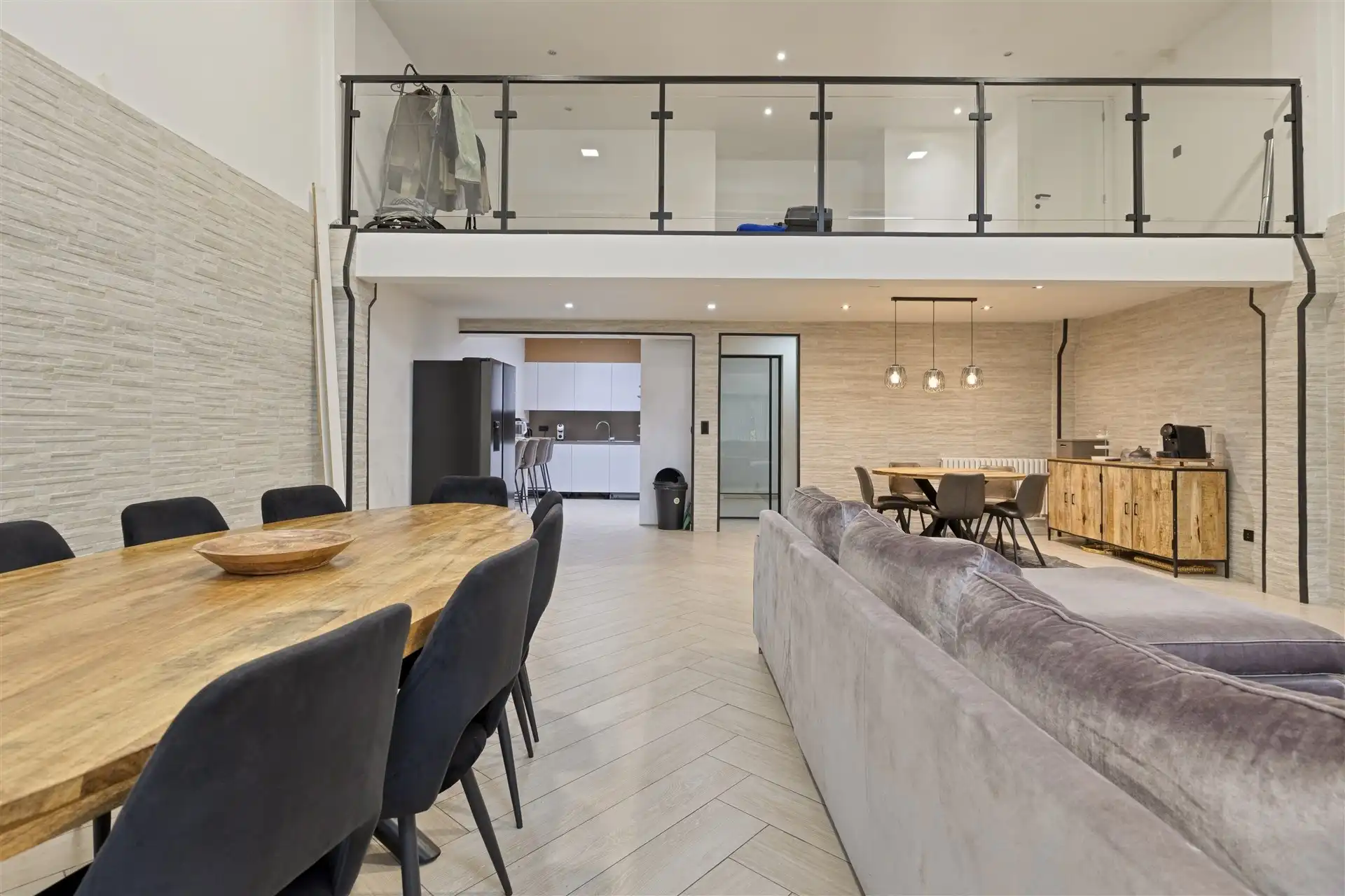 Gerenoveerd handelshuis met 4 tot 6 slaapkamers en zonnige tuin. foto 10