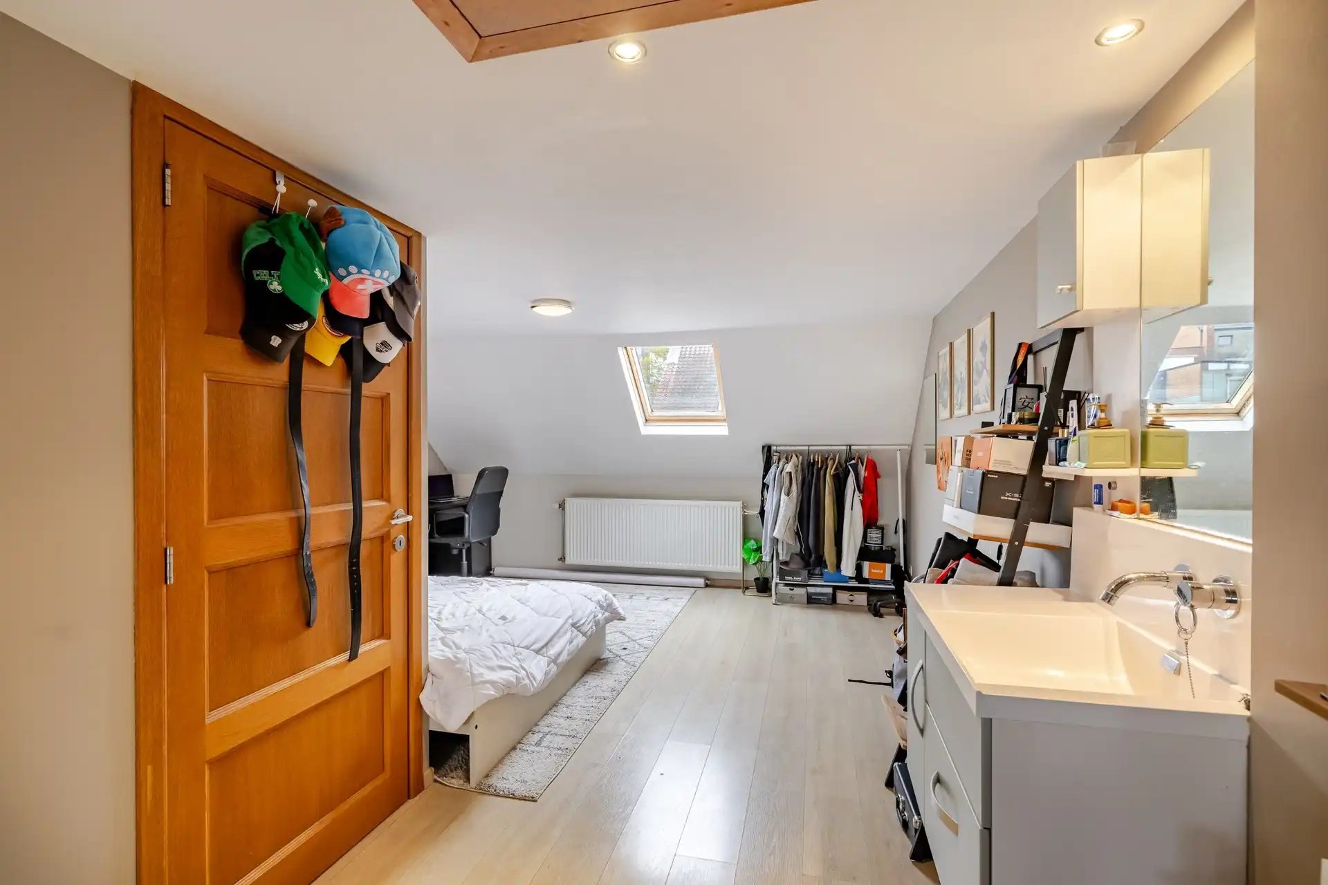 Gunstig gelegen rijwoning met 4 slaapkamers foto 16