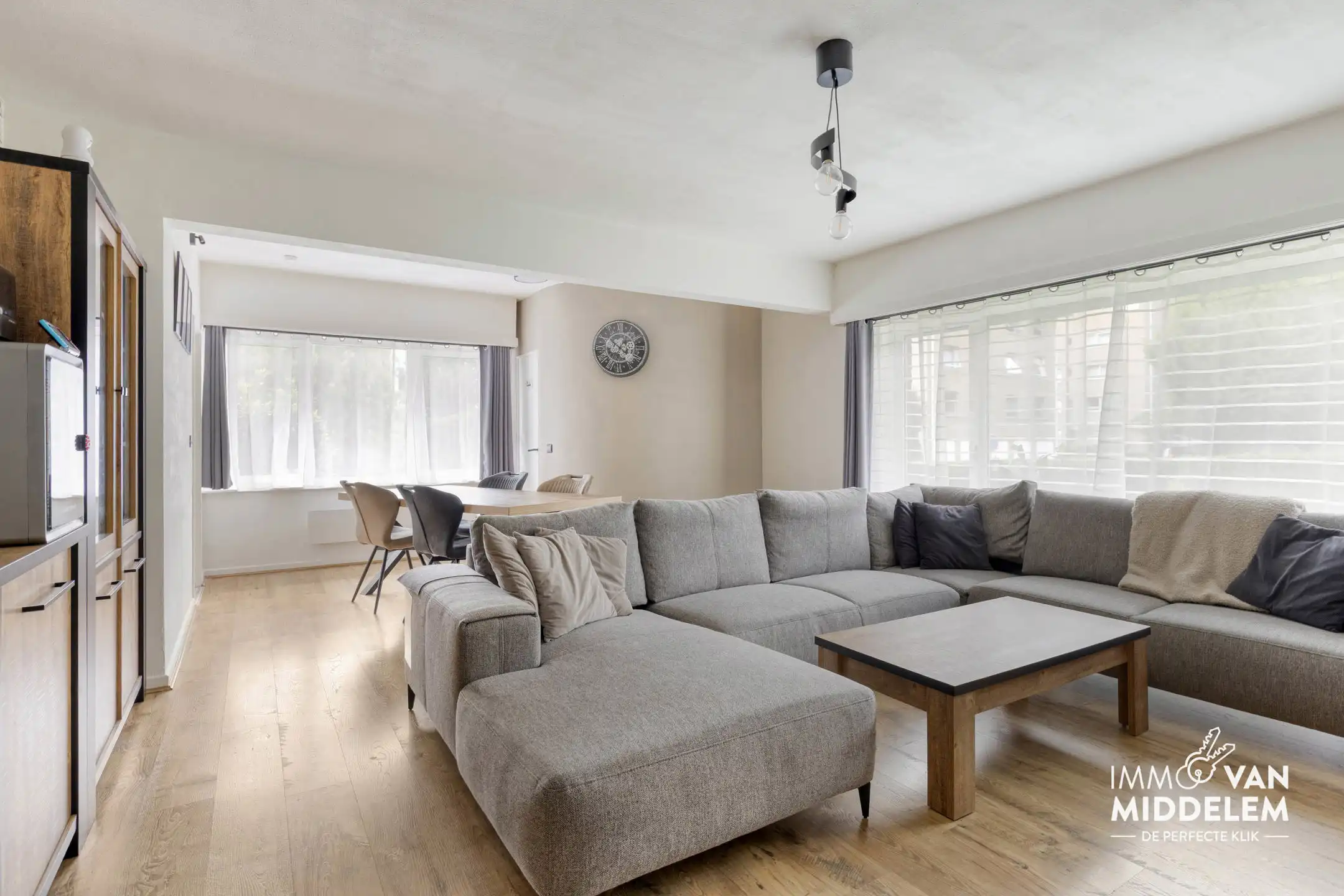 GELIJKVLOERS APPARTEMENT MET 2 KAMERS, TUIN EN GARAGE foto 4
