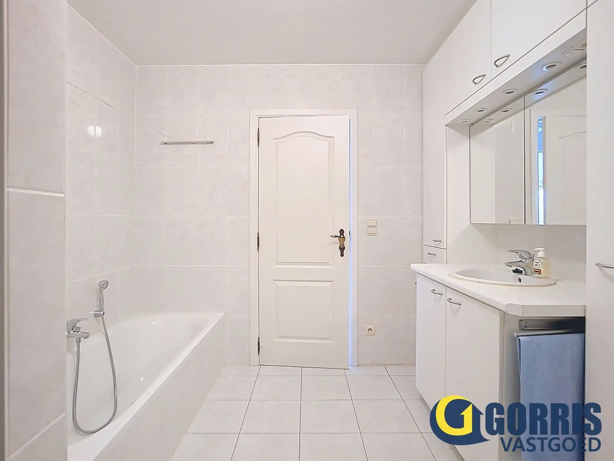 Ruim en lichtrijk appartement met 2 slaapkamers in Heist-op-den-Berg foto 5