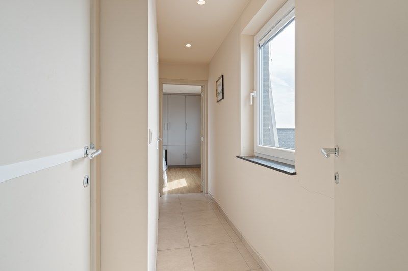 RECENT  EN CENTRAAL GELEGEN PENTHOUSE APPARTEMENT  MET  2 SLAAPKAMERS TE KOOP foto 10