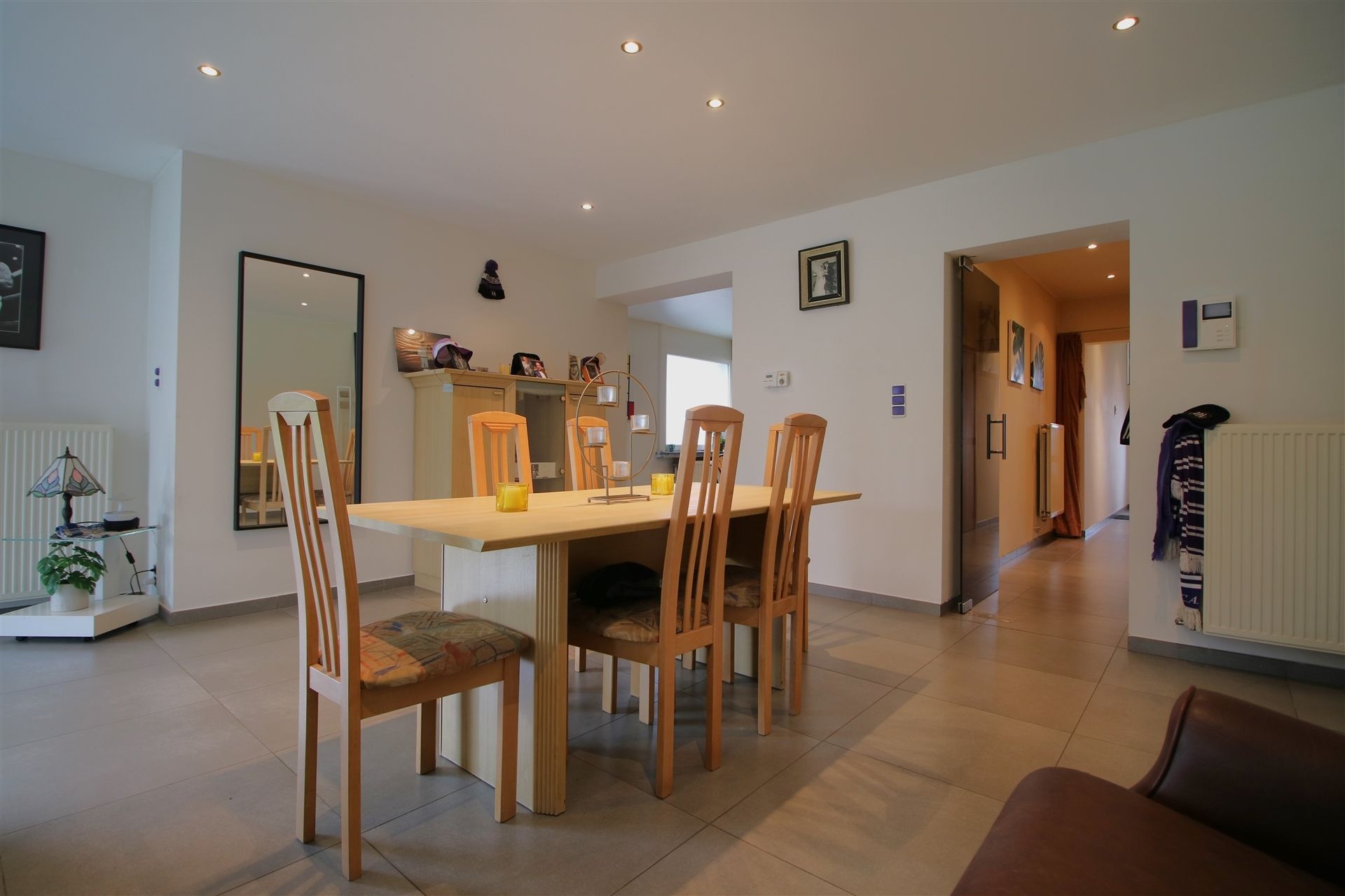 Woning half-open bebouwing met tuin foto 7