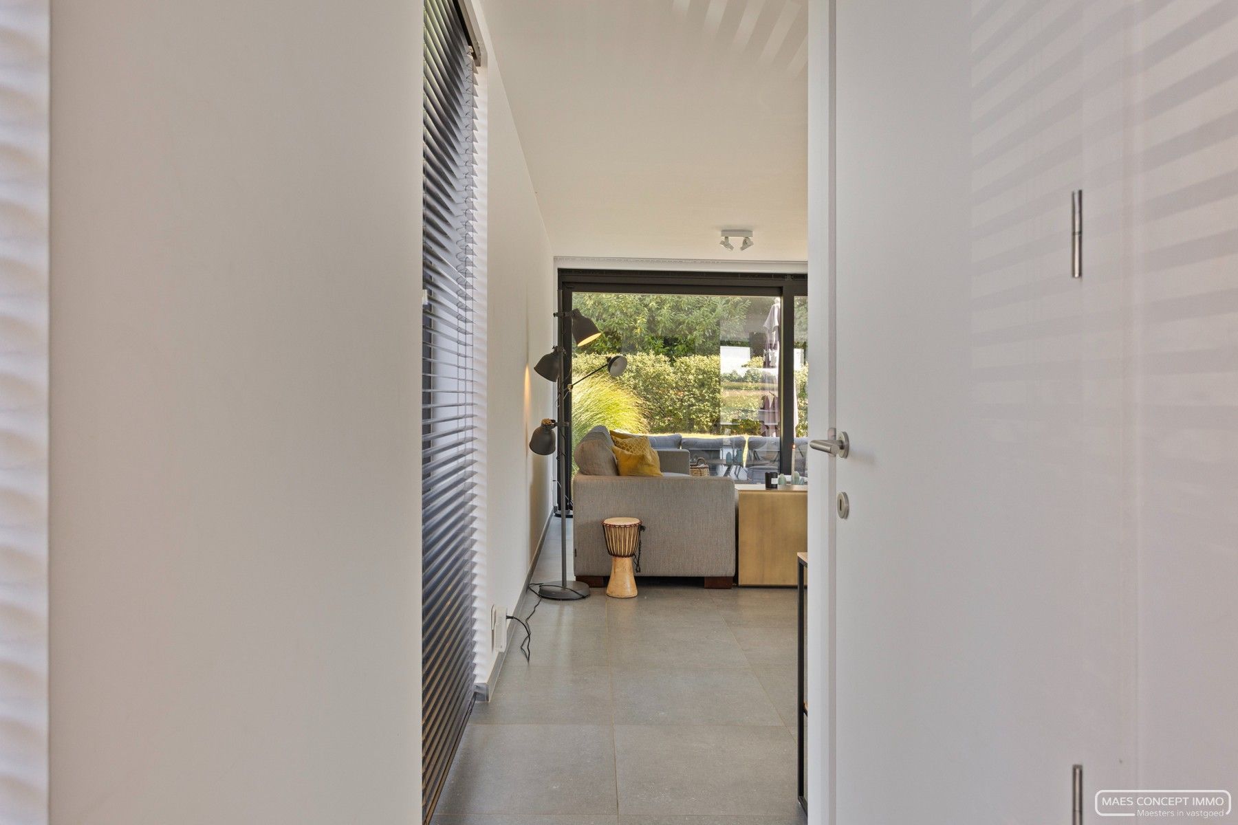 Architecturale alleenstaande woning in Anzegem centrum foto 10