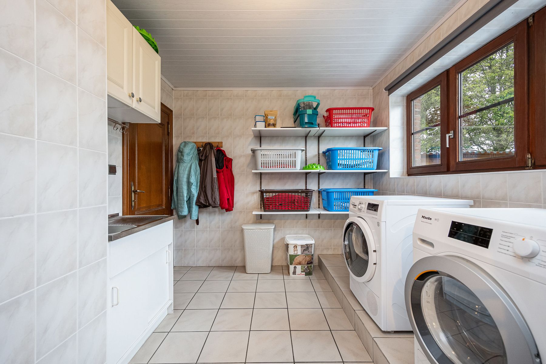 Woning met 2 slaapkamers en garage op 557 m2 grond foto 18