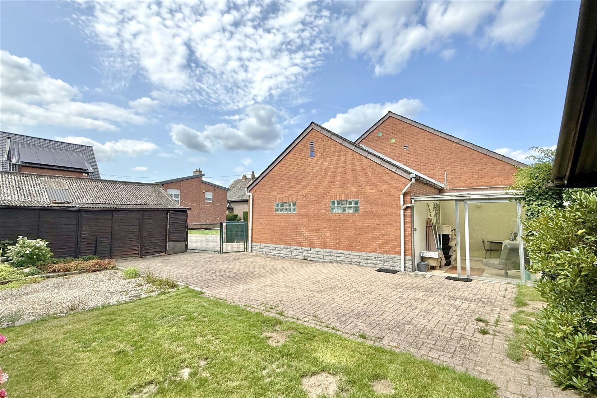 Op te frissen bungalow met 3 slaapkamers foto 24