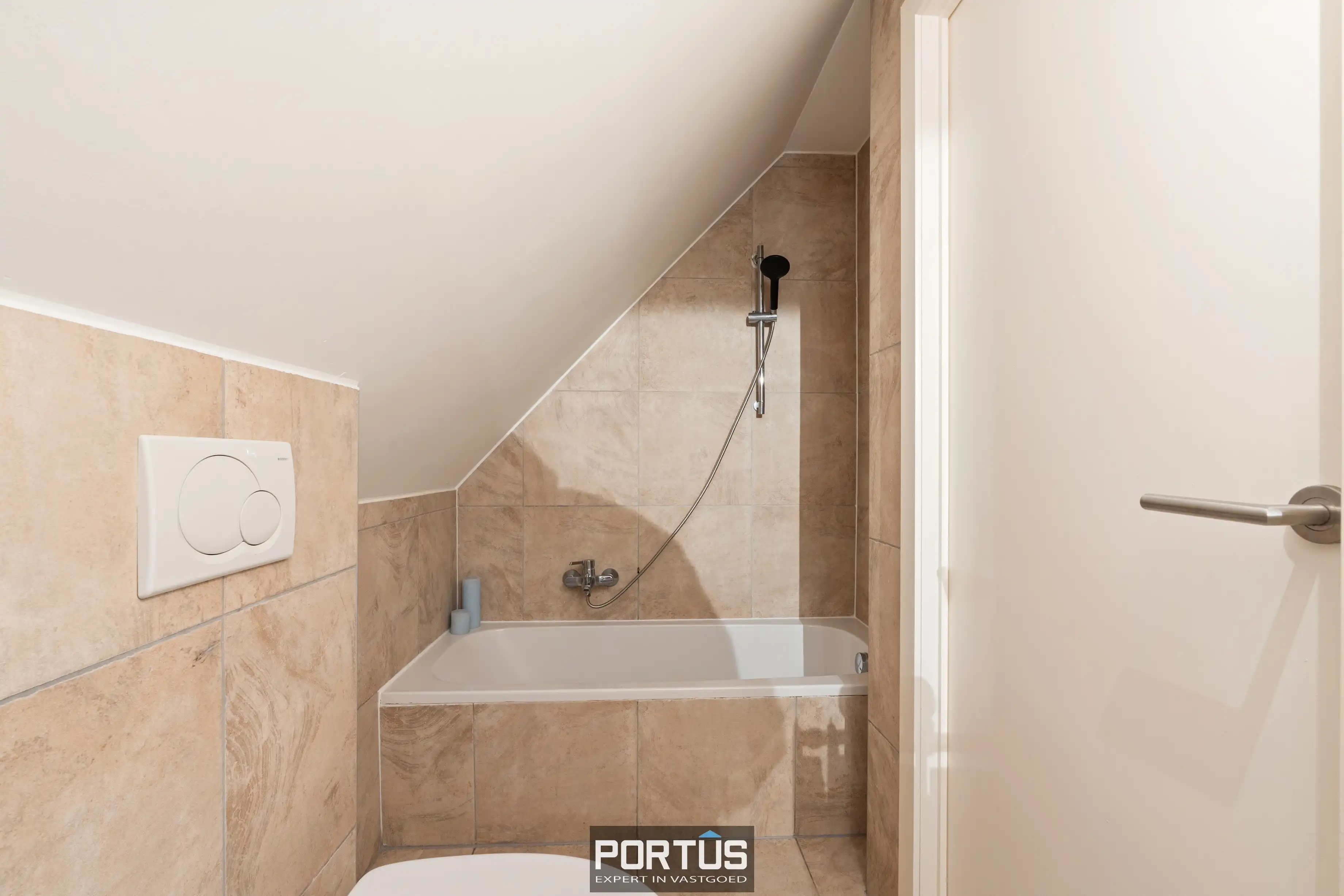 Instapklaar duplex appartement te koop te Nieuwpoort-Stad foto 10