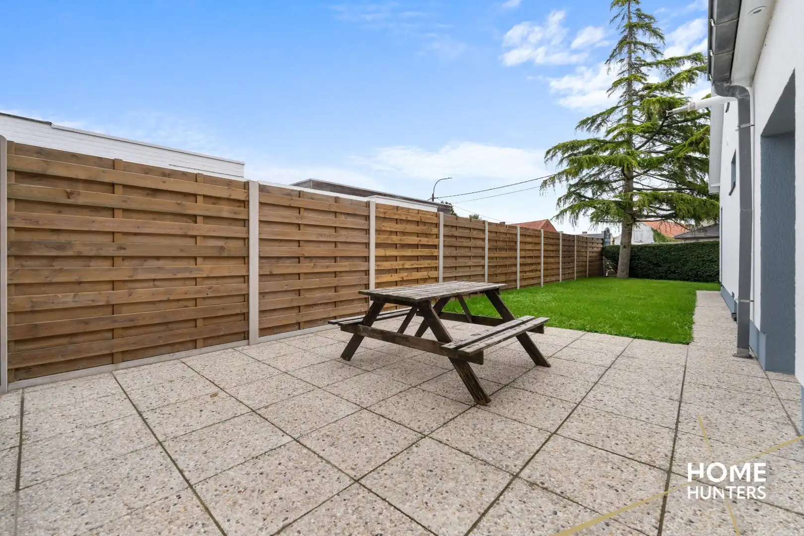 Gerenoveerde woning met 3 slaapkamers, zonnige tuin en een garage foto 9