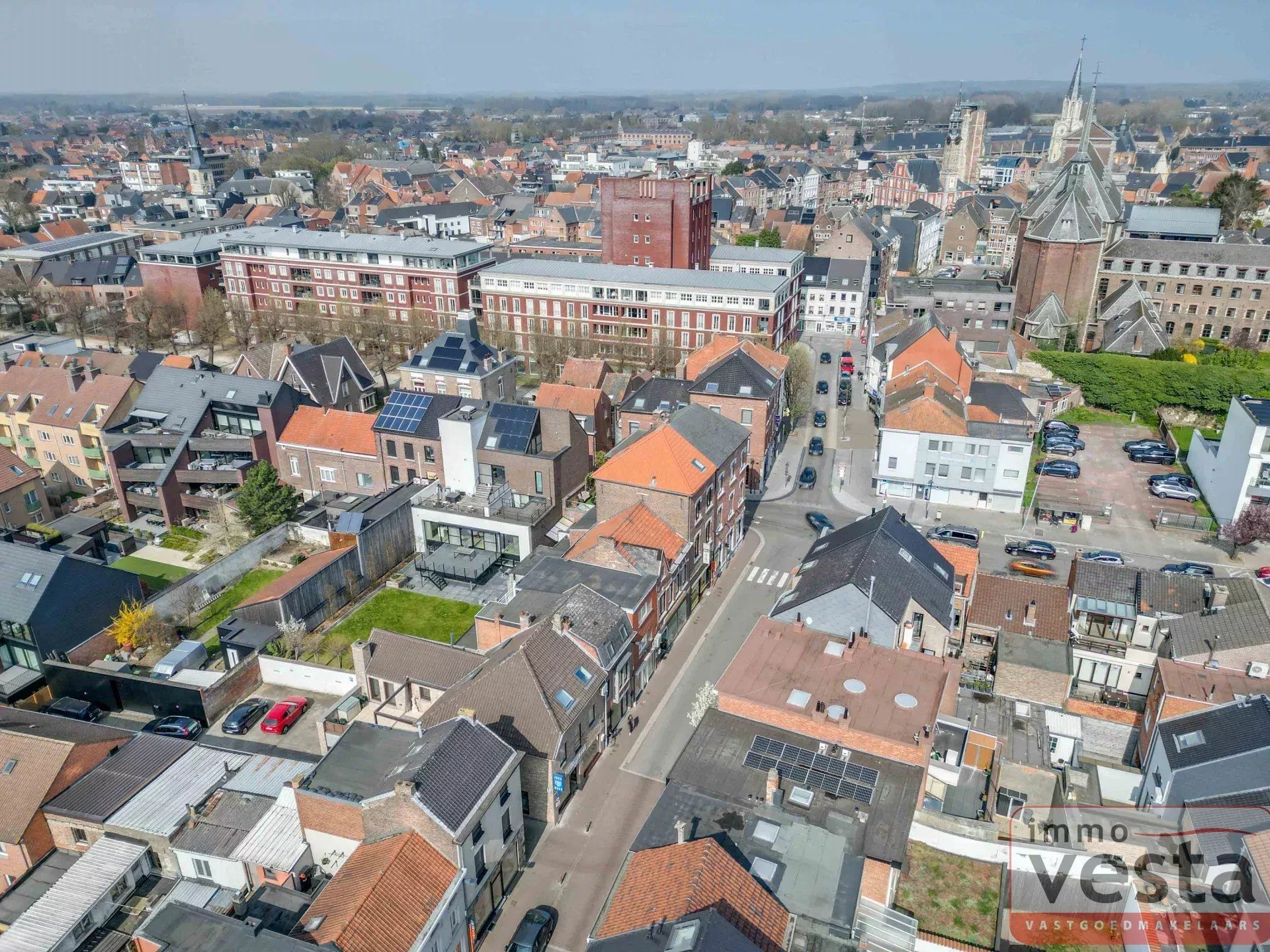 Goedgelegen, volledig gerenoveerd handelspand met woonst foto 25