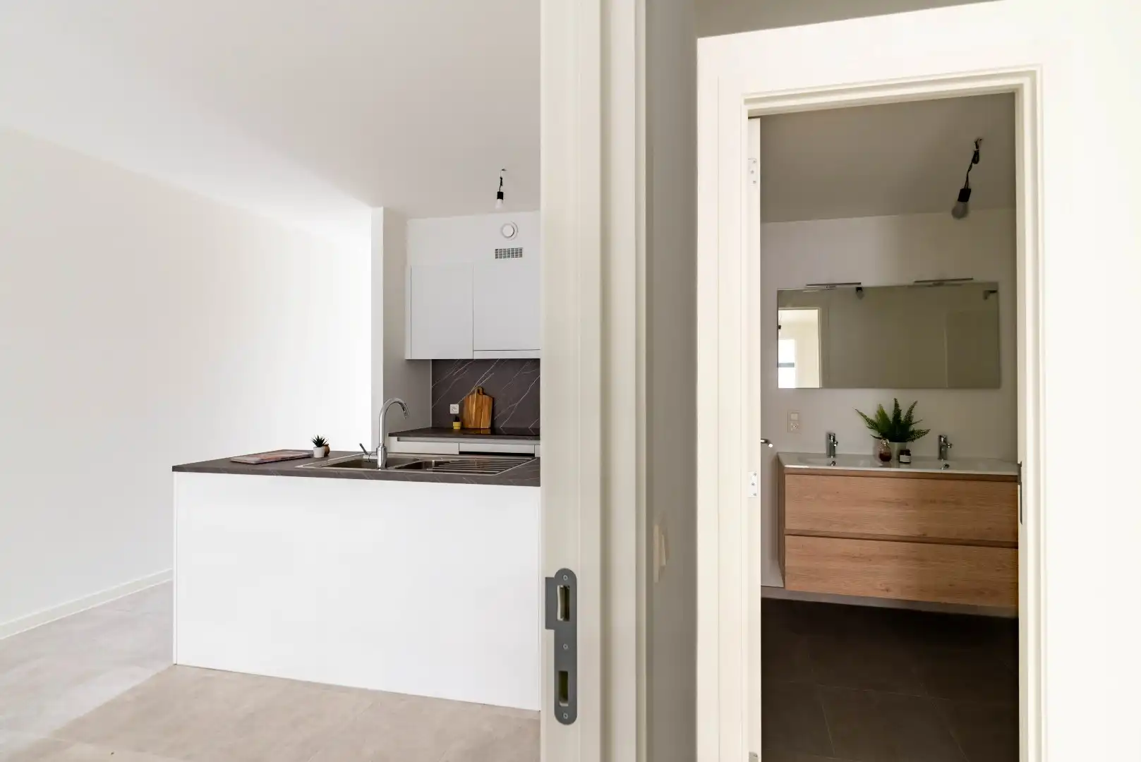 Prachtig nieuwbouw appartement met 2 slk en terras foto 14