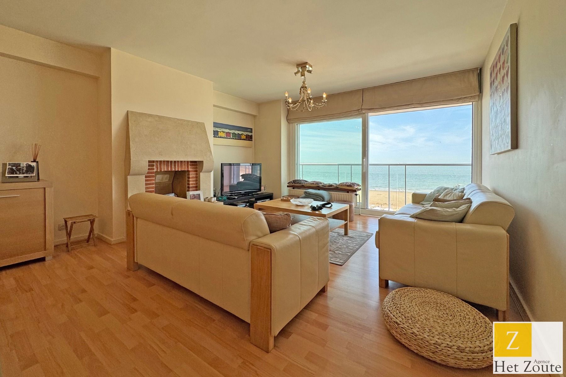 Ruim gemeubeld appartement met frontaal zeezicht te Knokke foto 3