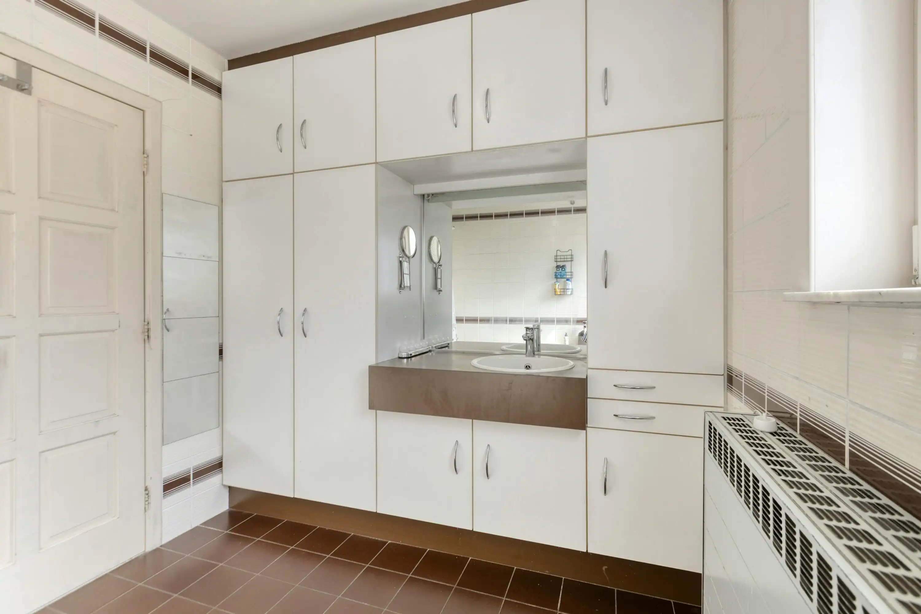 Instapklare woning met 5 slaapkamers in Bilzen-Hoeselt foto 19