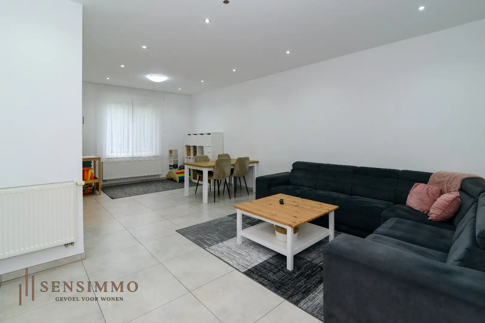 Gerenoveerde halfopen woning met 3 slaapkamers in Genk foto 4