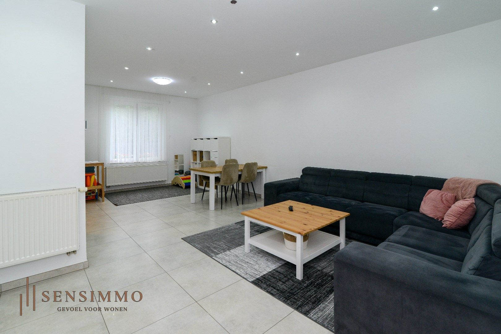 Gerenoveerde halfopen woning met 3 slaapkamers in Genk foto 4