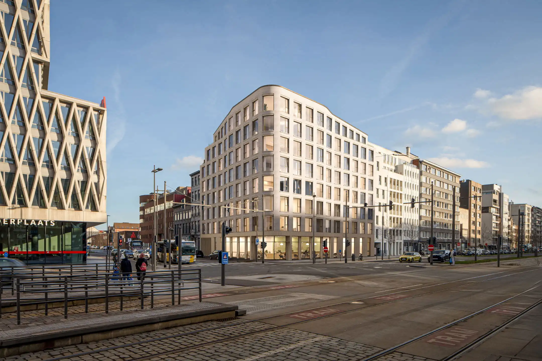 ANTWERPEN - The Tide foto 2