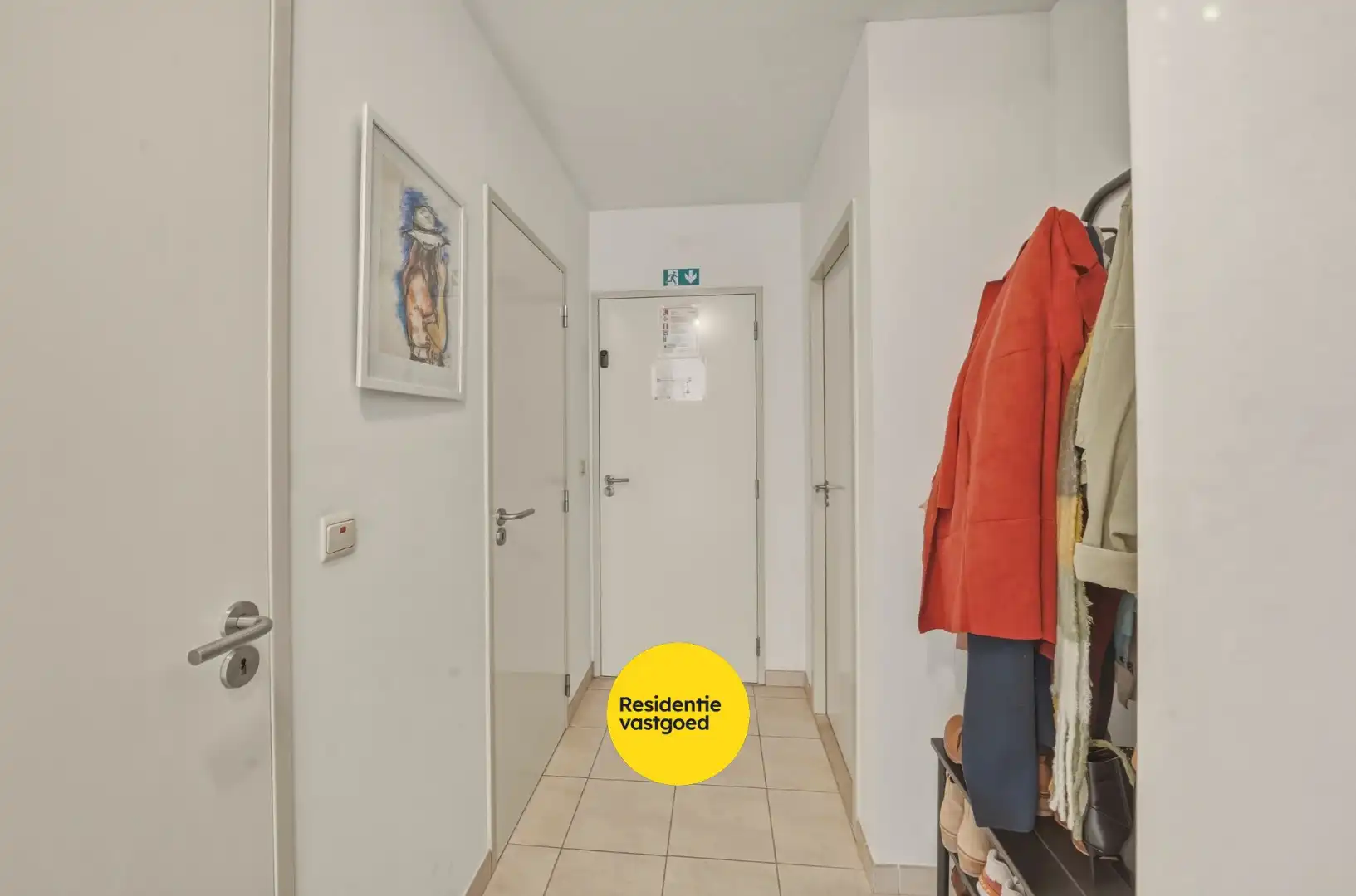 Instapklaar 3- slaapkamerappartement op toplocatie aan het strand! foto 12