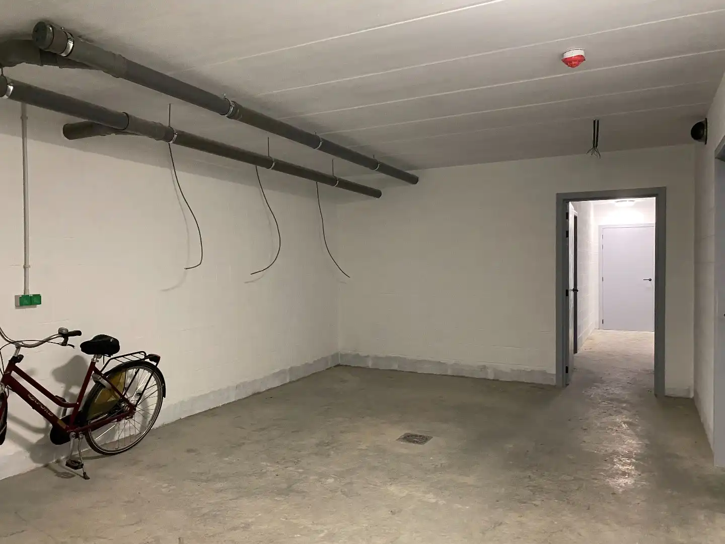 Luxueus én energievriendelijk nieuwbouw villa-appartement  van 168 m² met 3 slaapkamers + 2 ondergrondse staanplaatsen + ruime kelder in kleine residentie te Sc foto 18