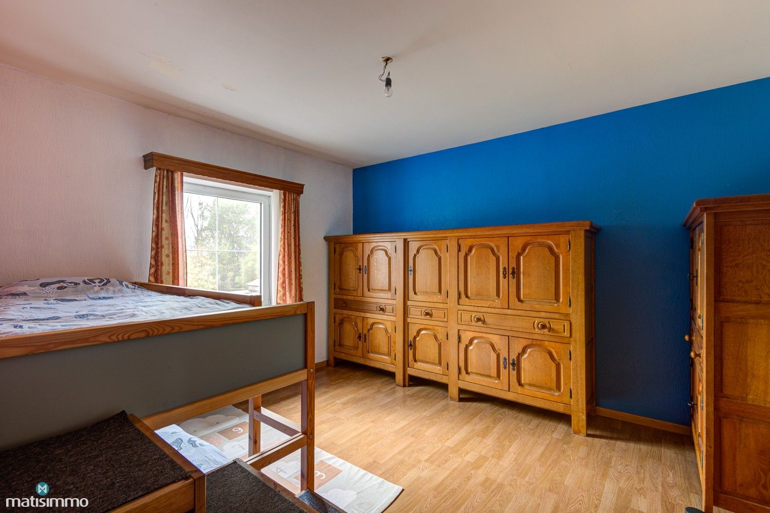 GEZINSWONING MET 3 SLAAPKAMERS, RUIME INPANDIGE GARAGE EN GROTE TUIN TE HOESELT foto 22