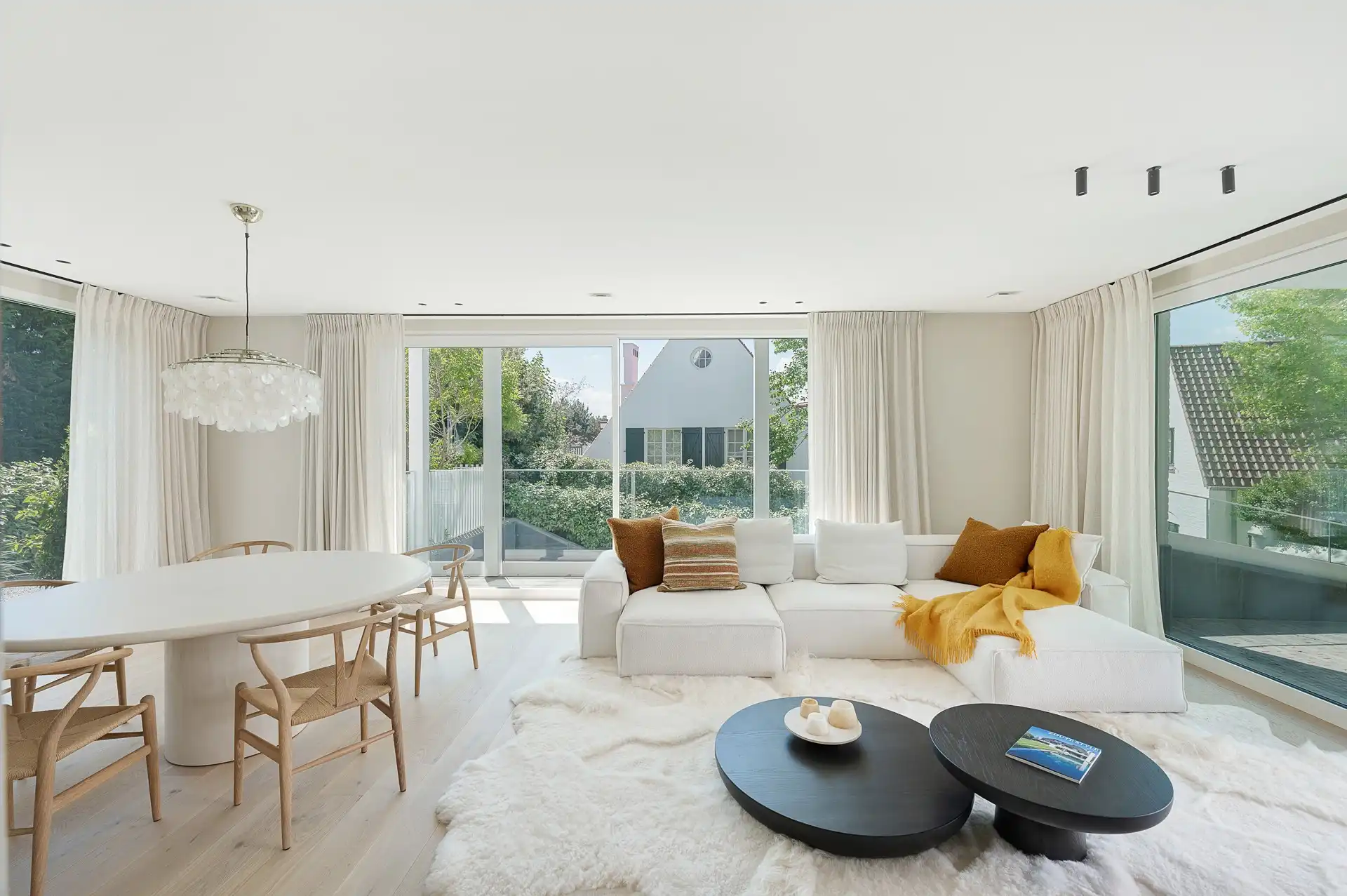 Exclusief tuinappartement met zonneterras in het hart van Duinbergen foto 2